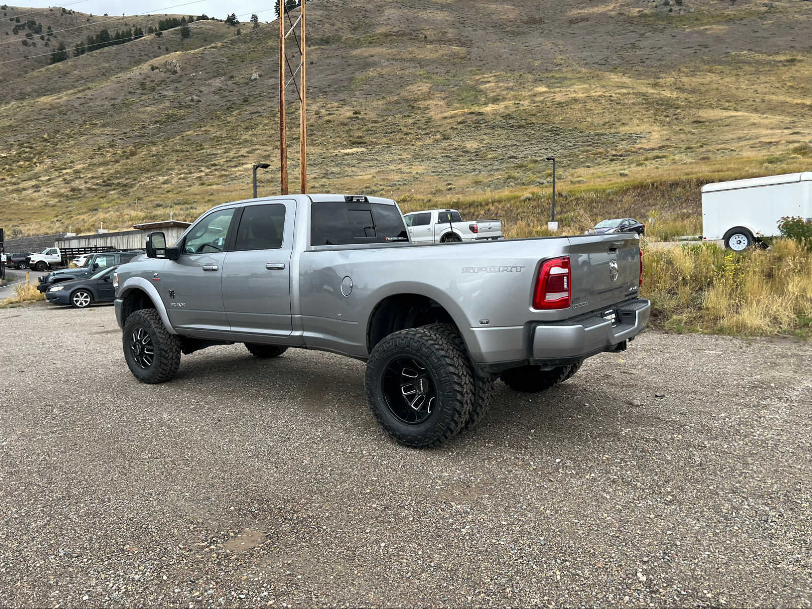 2023 Ram 3500 Big Horn 4x4 Crew Cab 8 Box 42