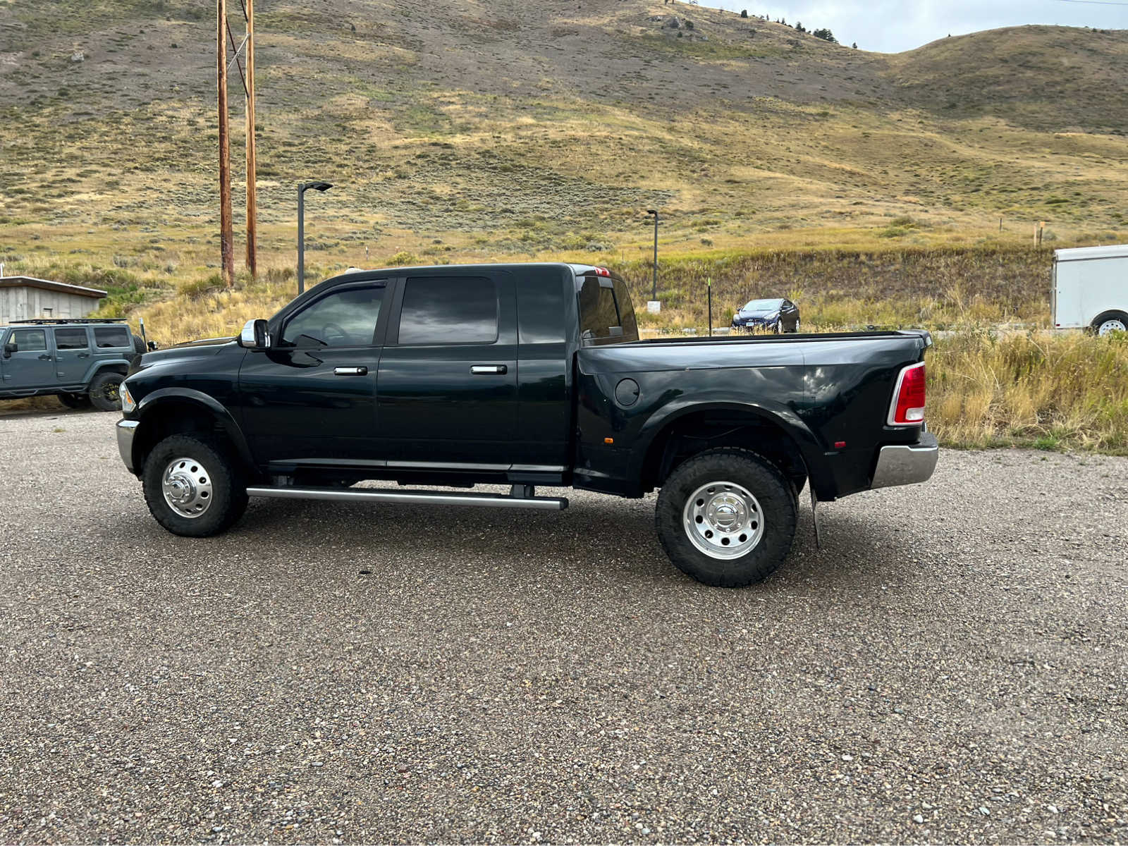 2015 Ram 3500 Laramie 4WD Mega Cab 160.5 10