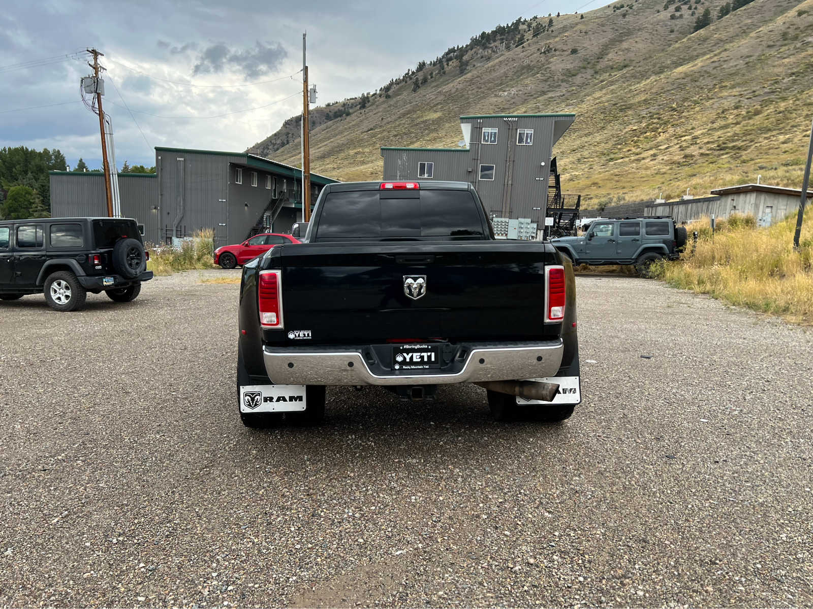 2015 Ram 3500 Laramie 4WD Mega Cab 160.5 13