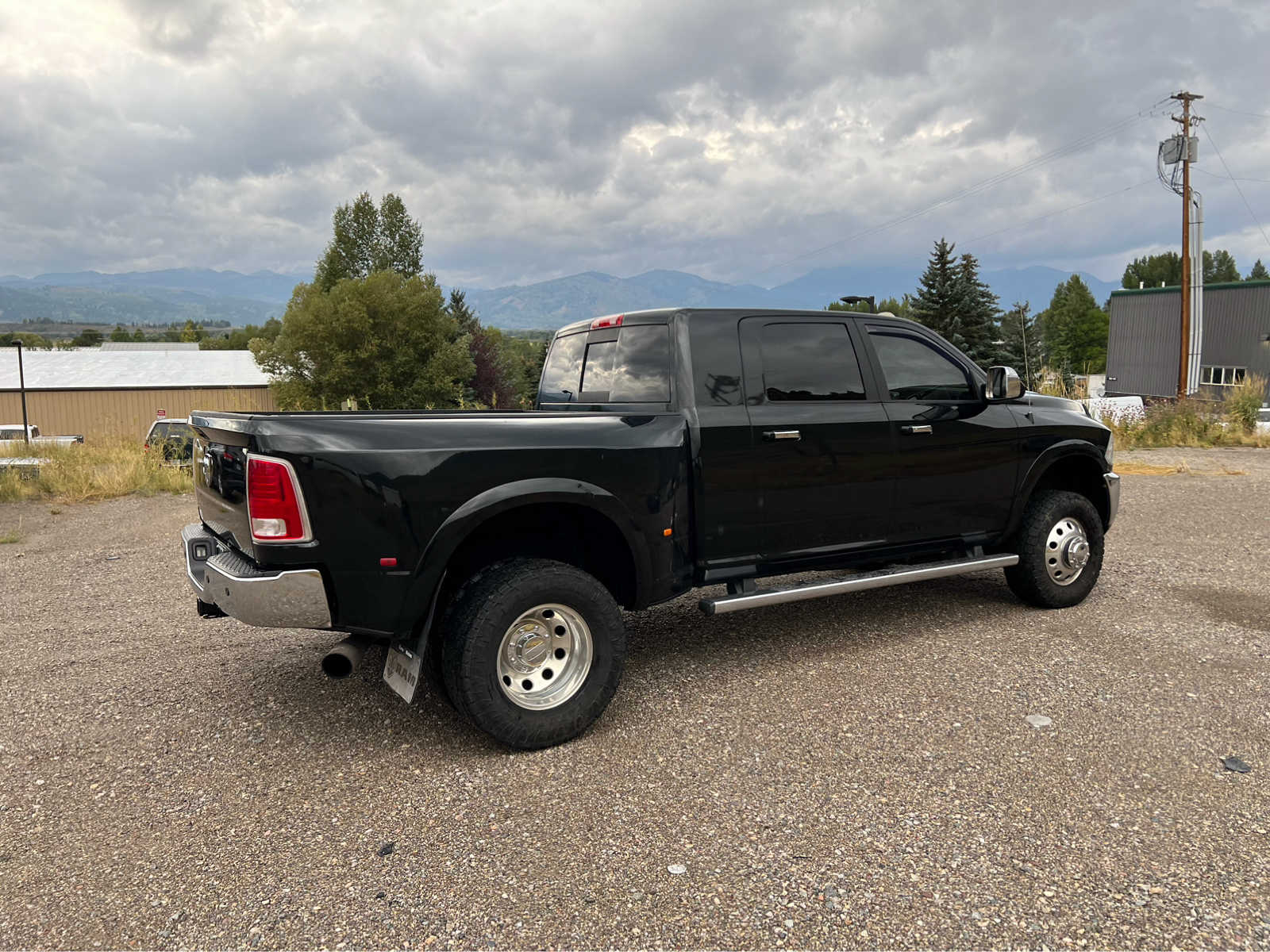 2015 Ram 3500 Laramie 4WD Mega Cab 160.5 16