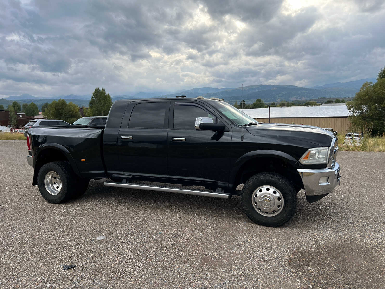 2015 Ram 3500 Laramie 4WD Mega Cab 160.5 20