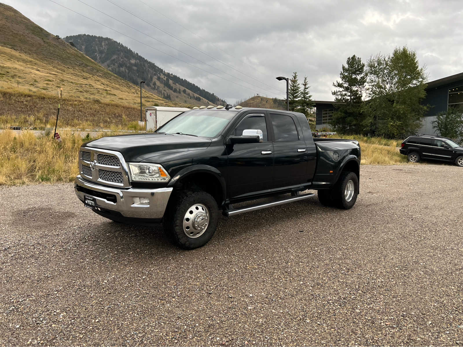 2015 Ram 3500 Laramie 4WD Mega Cab 160.5 26