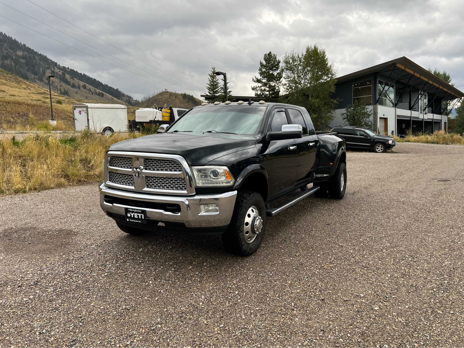 2015 Ram 3500 Laramie 4WD Mega Cab 160.5 27