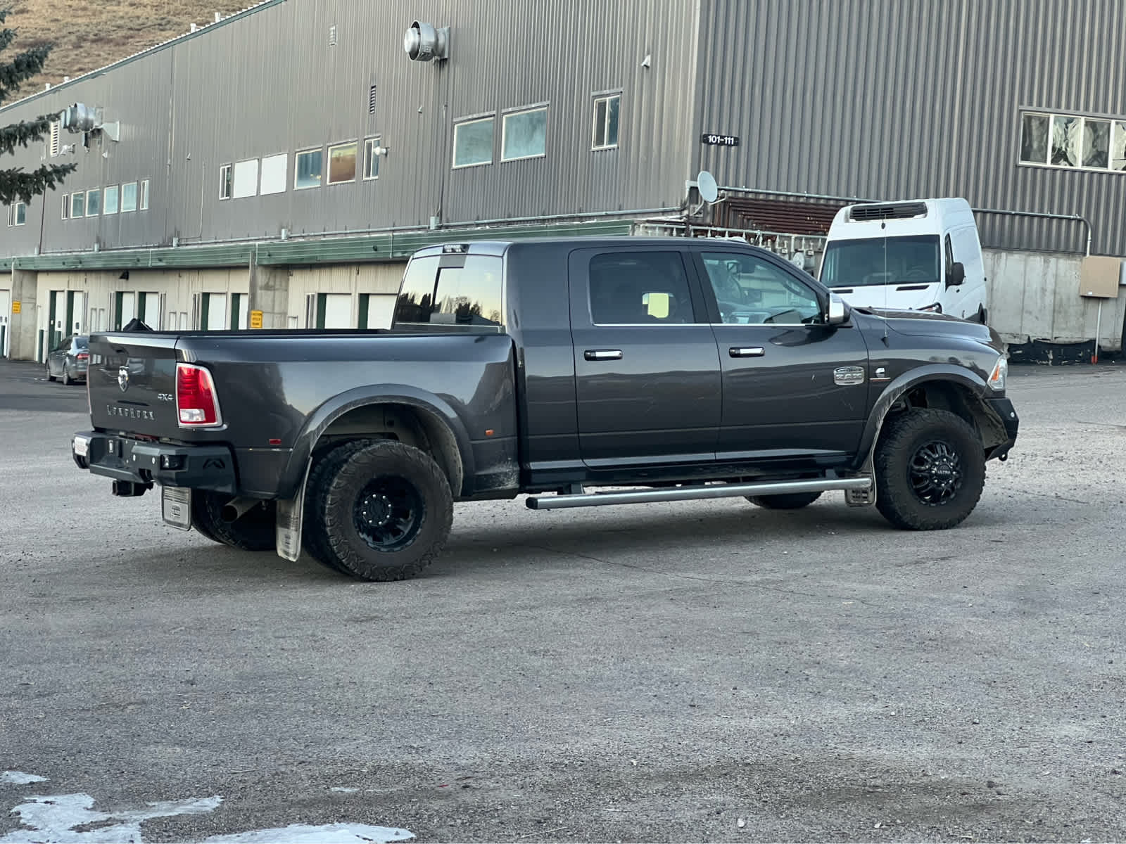 2018 Ram 3500 Laramie Longhorn 4x4 Mega Cab 64 Box 9