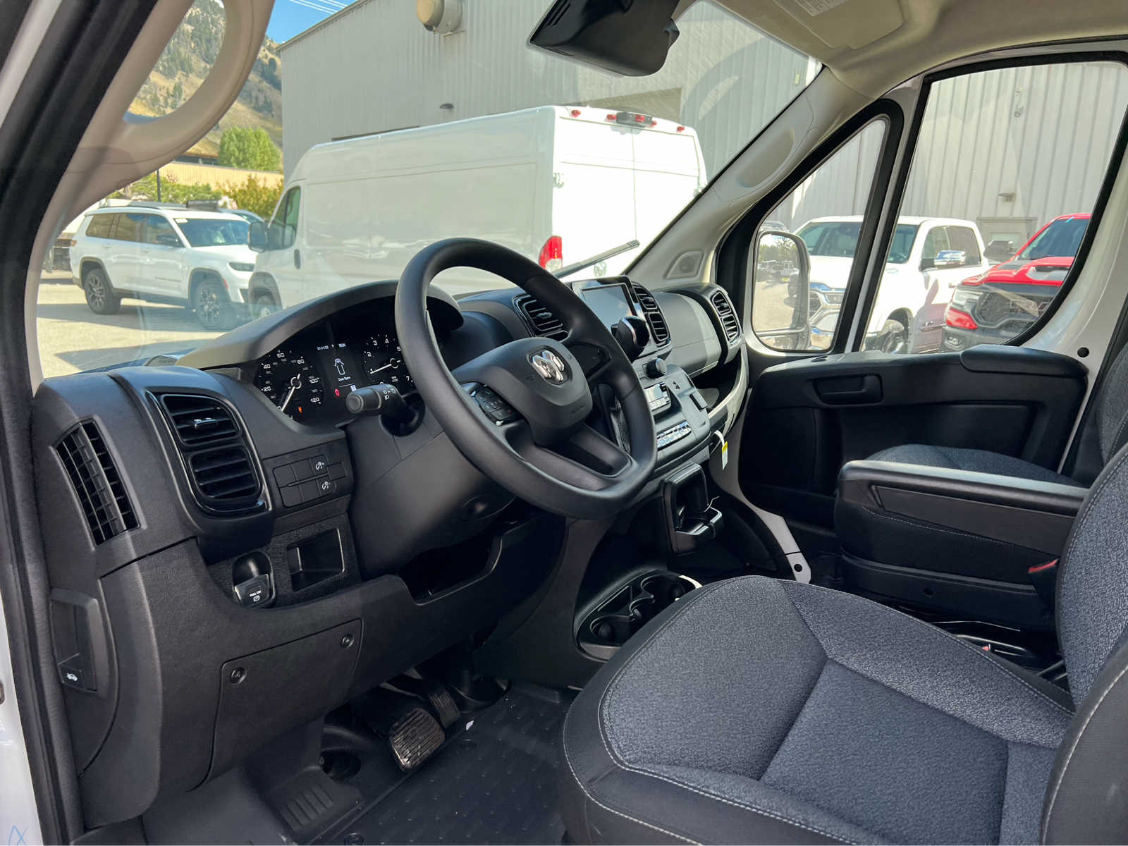 2025 Ram ProMaster Tradesman 17