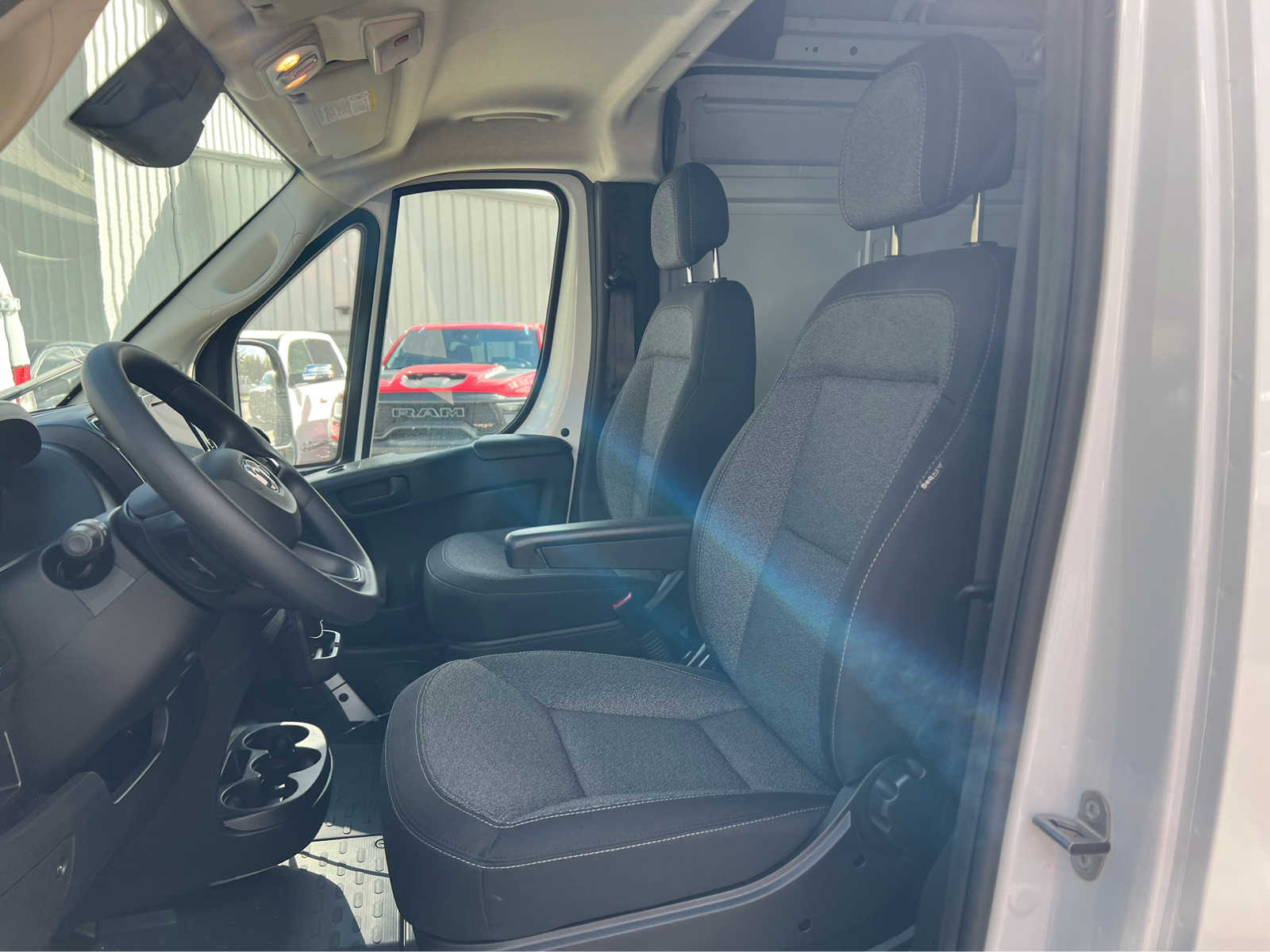 2025 Ram ProMaster Tradesman 18