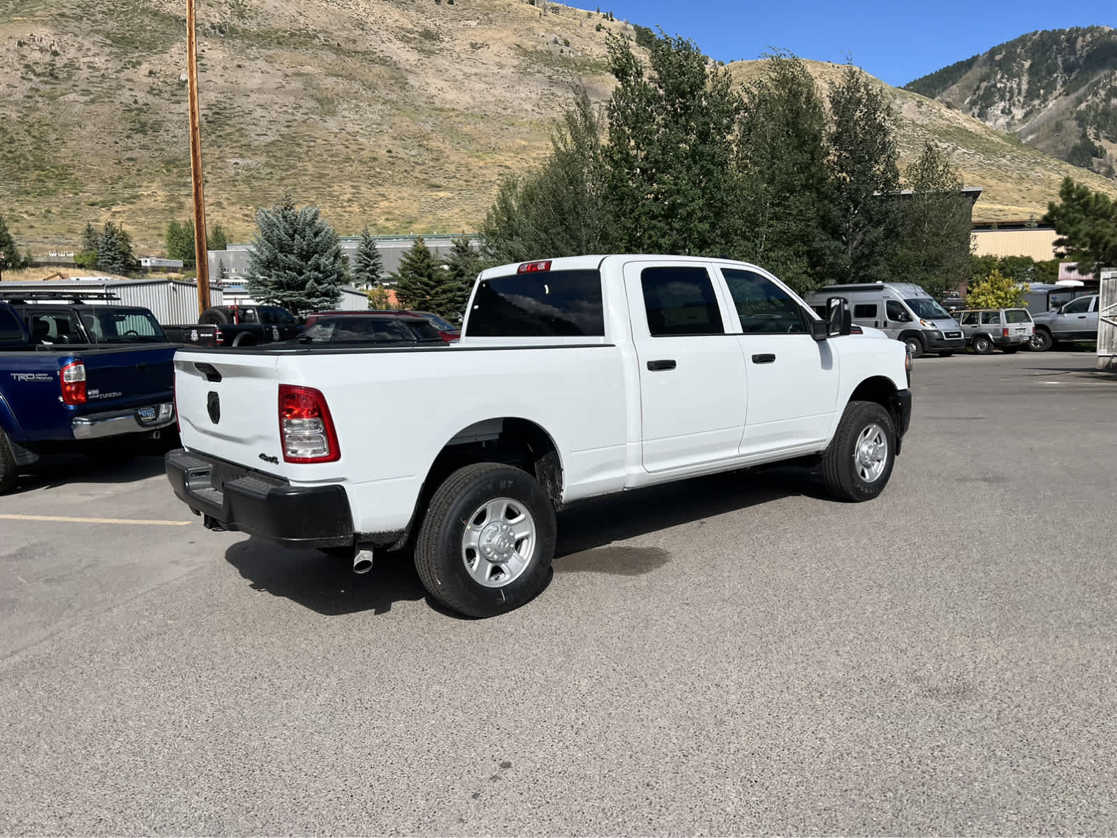 2024 Ram 2500 Tradesman 4x4 Crew Cab 64 Box 12