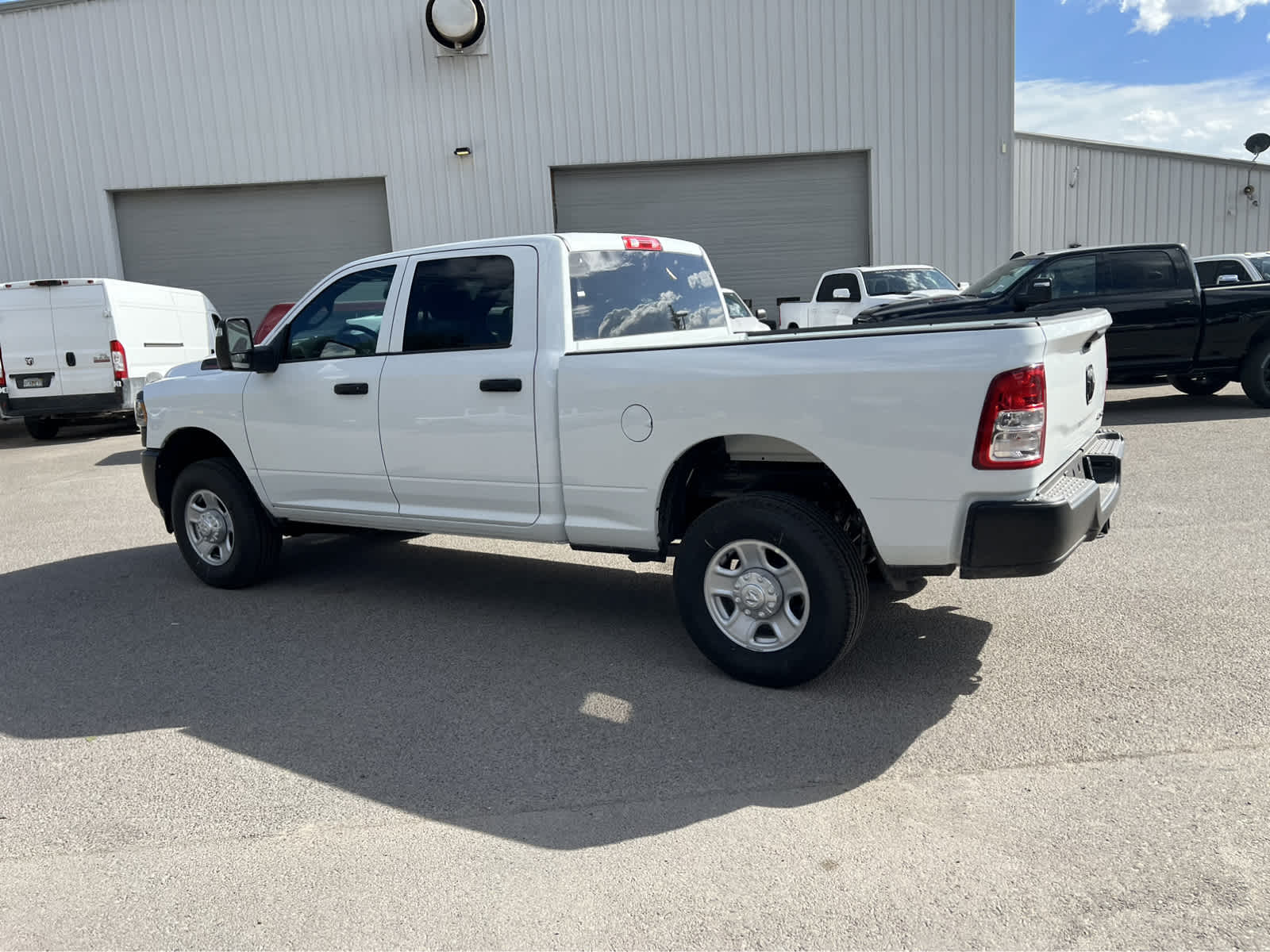 2024 Ram 2500 Tradesman 4x4 Crew Cab 64 Box 17