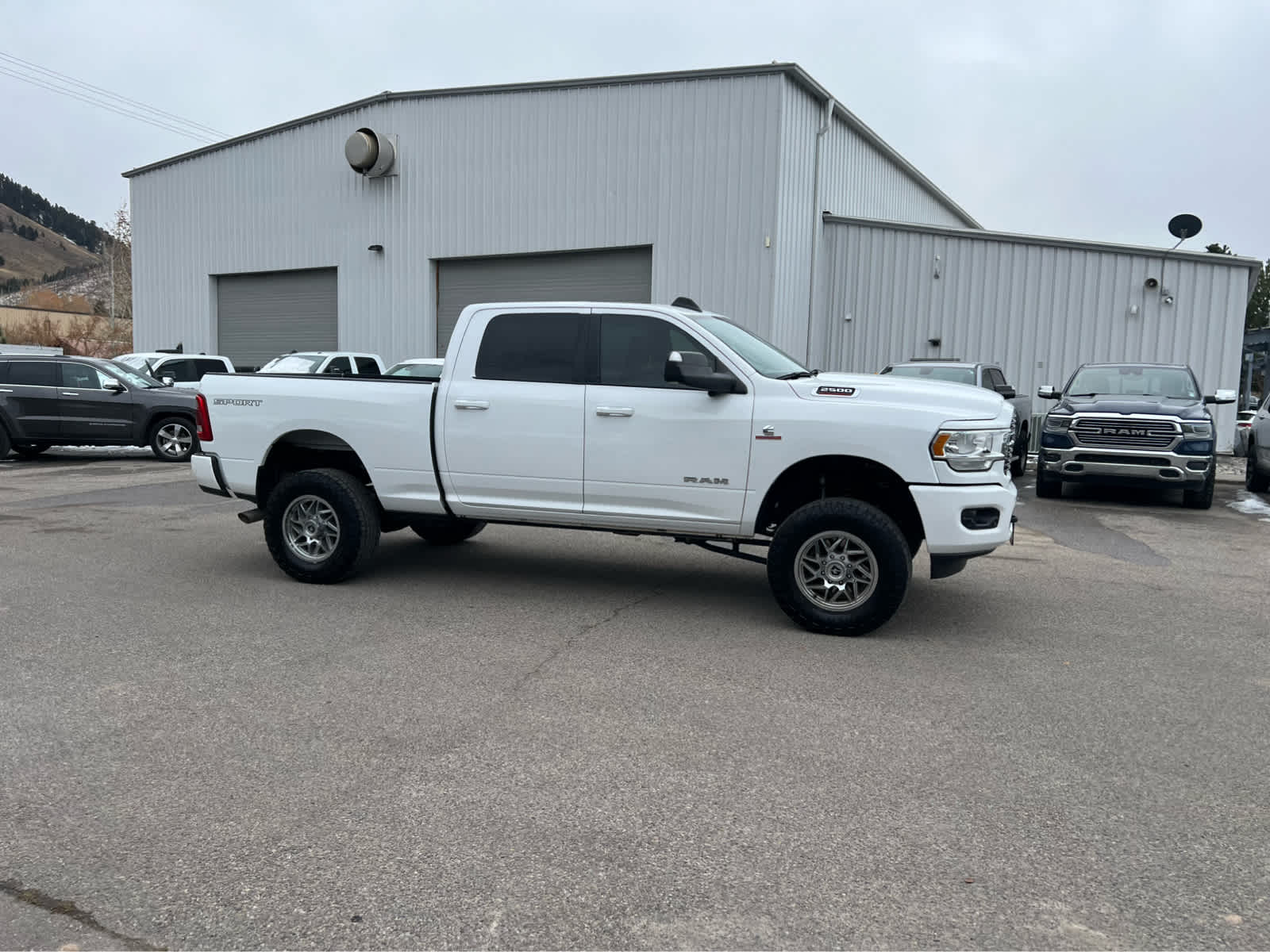 2021 Ram 2500 Big Horn 4x4 Crew Cab 64 Box 2