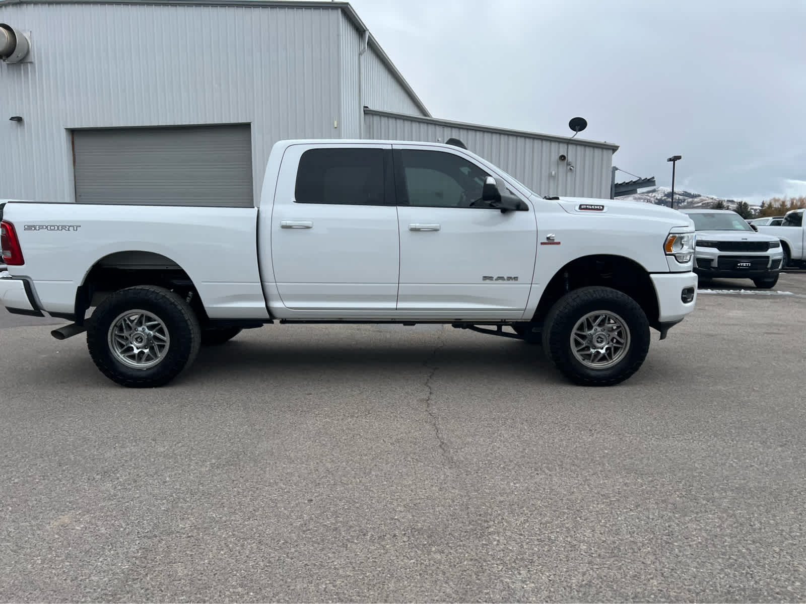 2021 Ram 2500 Big Horn 4x4 Crew Cab 64 Box 3