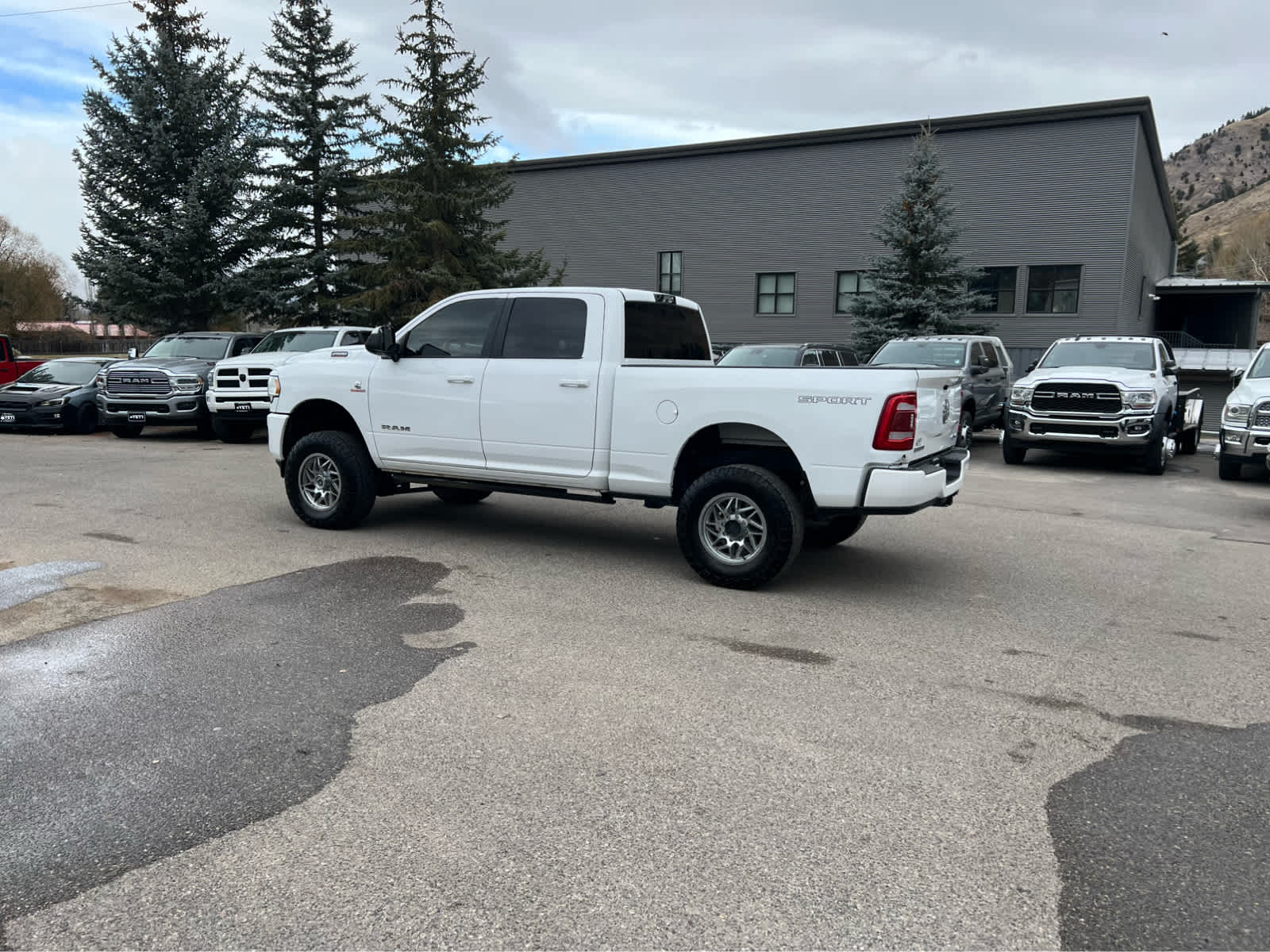 2021 Ram 2500 Big Horn 4x4 Crew Cab 64 Box 9