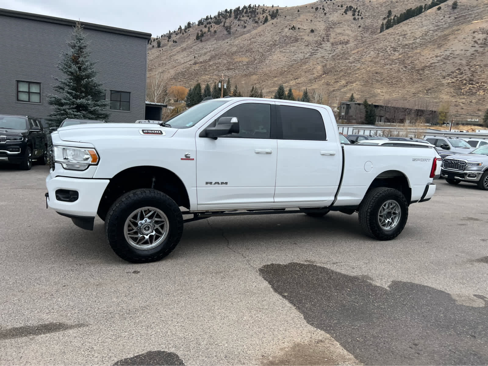 2021 Ram 2500 Big Horn 4x4 Crew Cab 64 Box 11