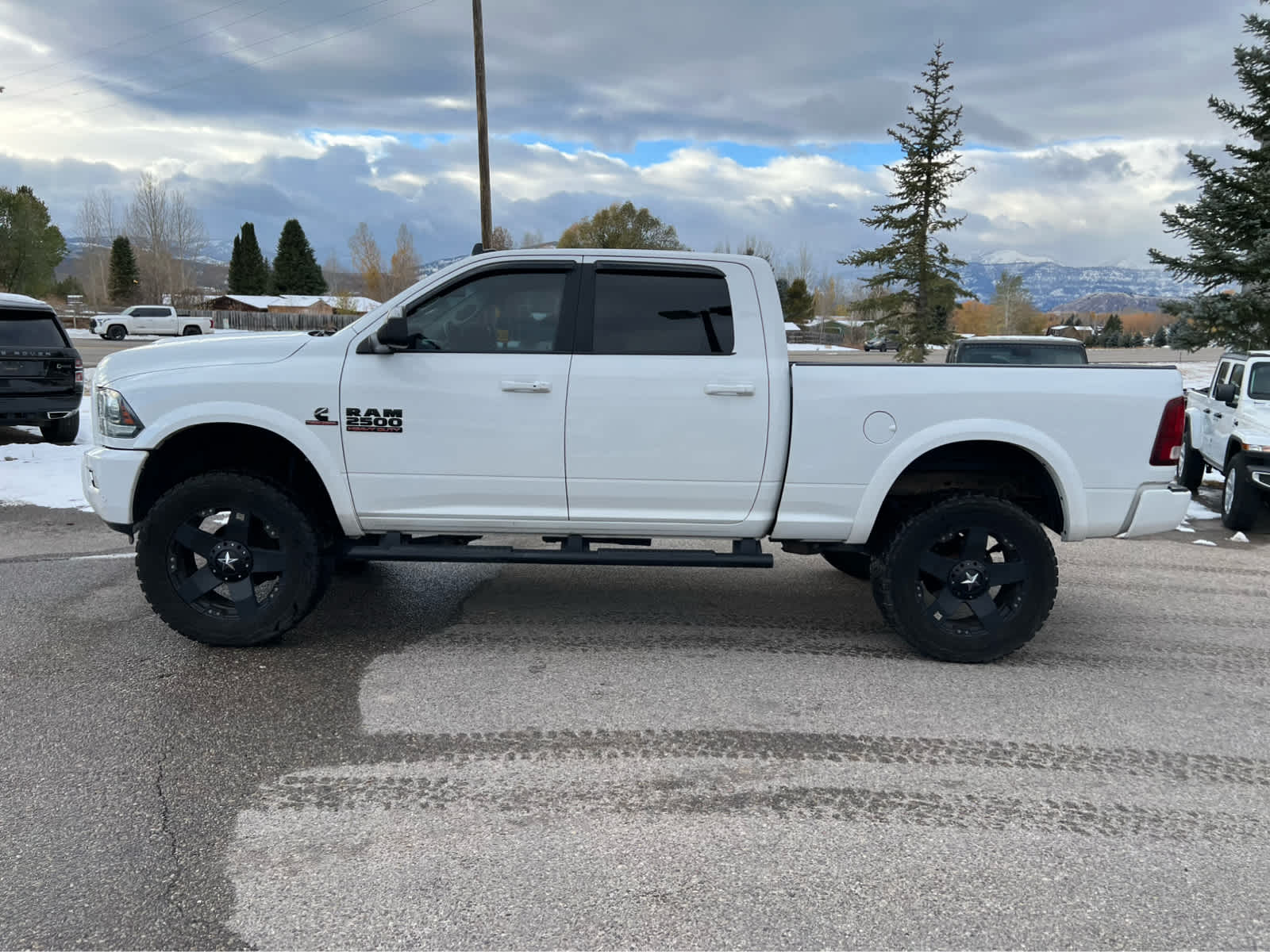 2017 Ram 2500 Laramie 4x4 Crew Cab 64 Box 16