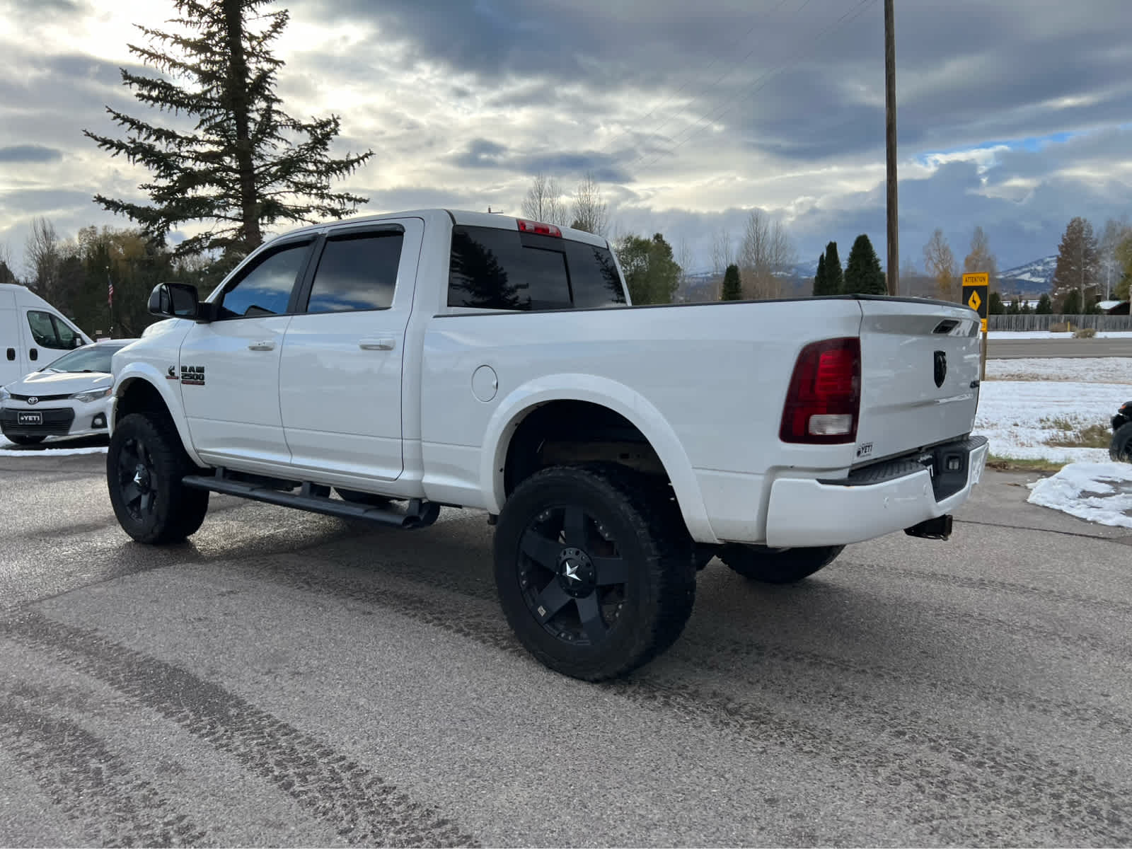 2017 Ram 2500 Laramie 4x4 Crew Cab 64 Box 14