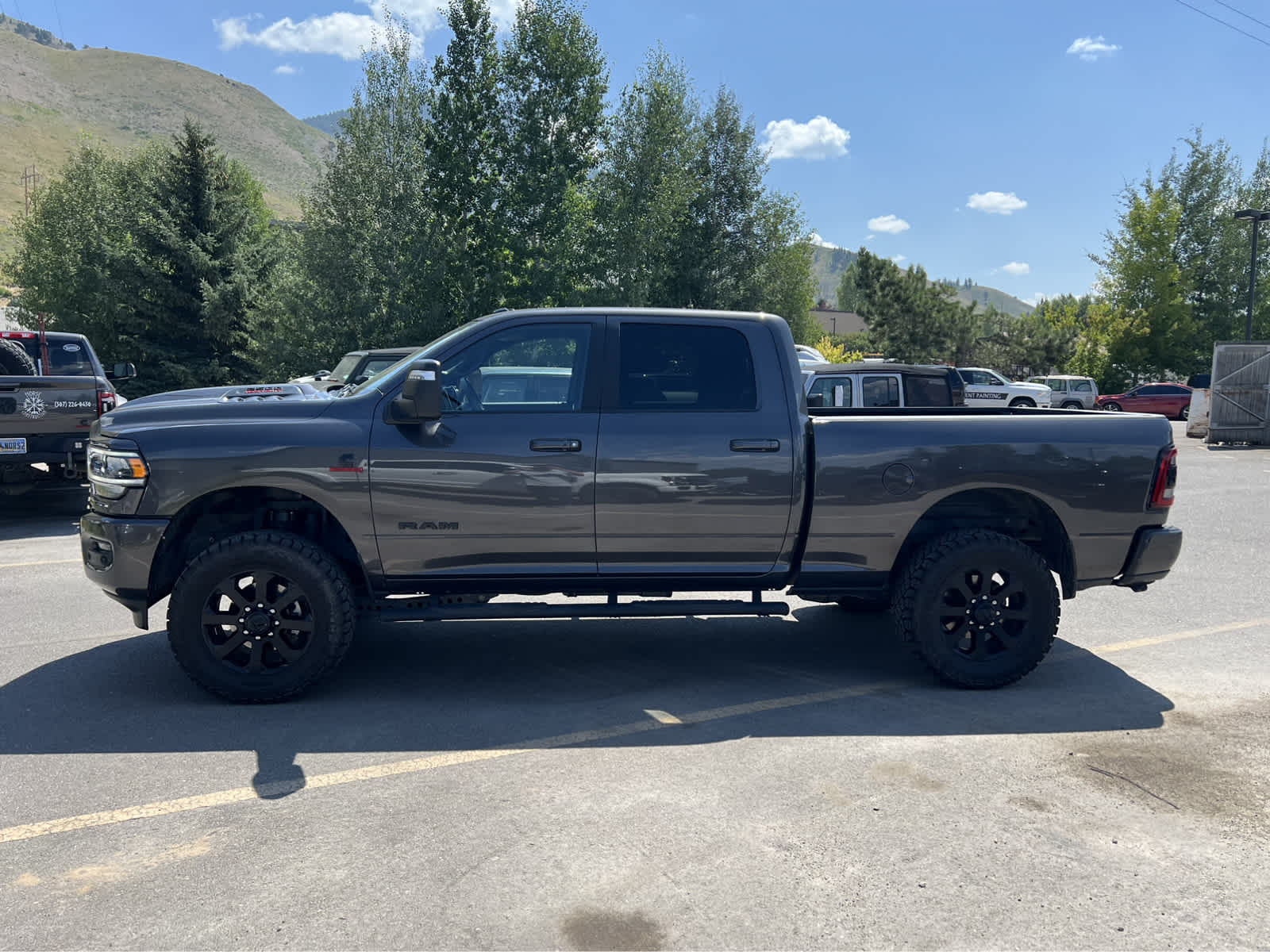 2023 Ram 2500 Laramie 4x4 Crew Cab 64 Box 18