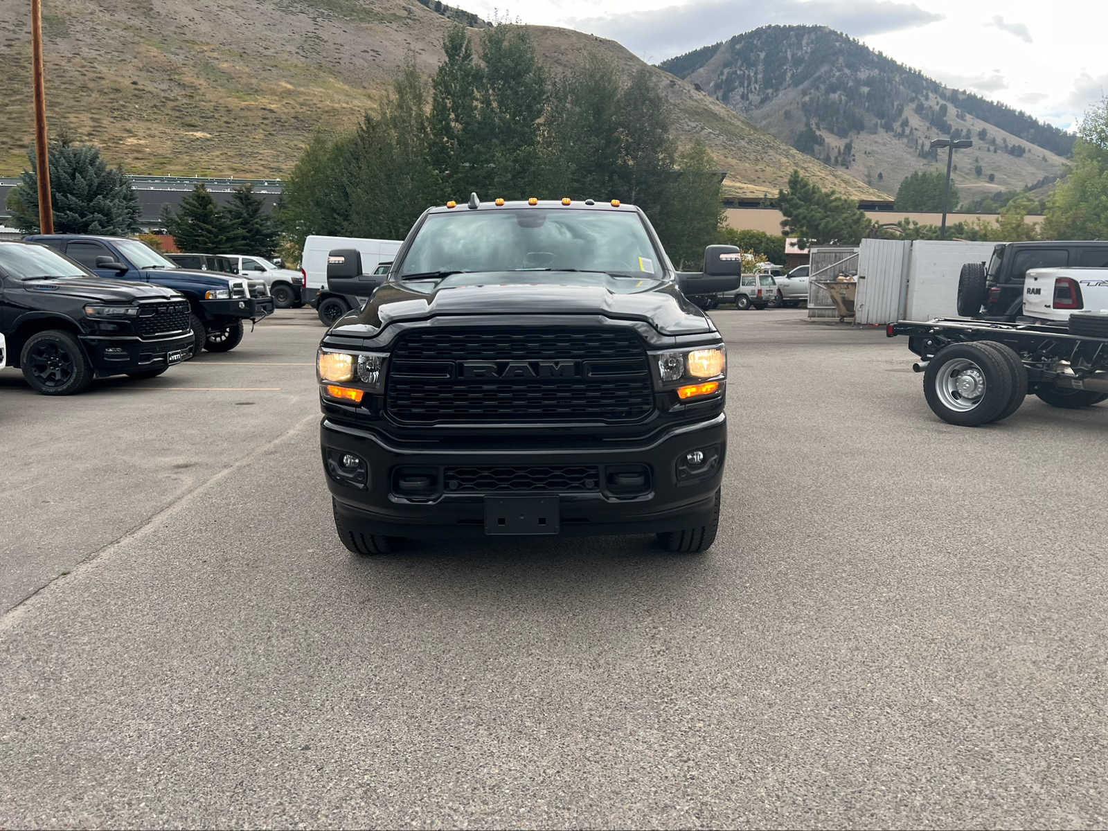 2024 Ram 2500 Big Horn 4x4 Crew Cab 8 Box 4