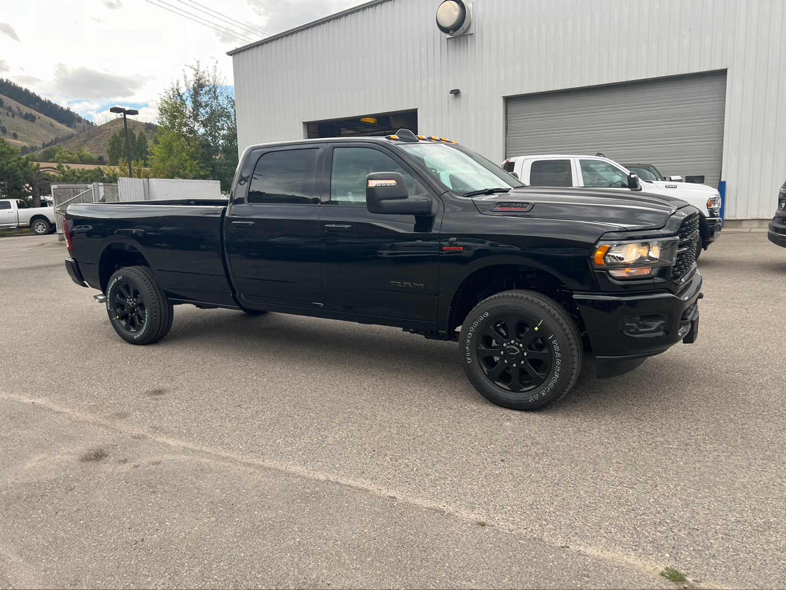 2024 Ram 2500 Big Horn 4x4 Crew Cab 8 Box 7