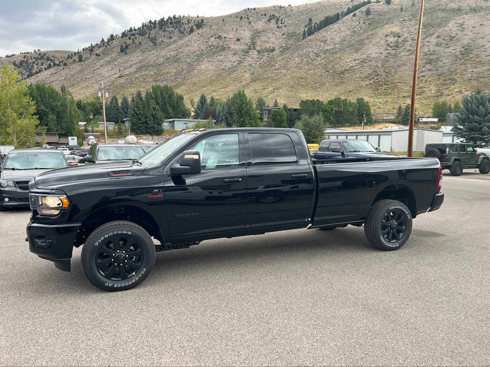 2024 Ram 2500 Big Horn 4x4 Crew Cab 8 Box 15