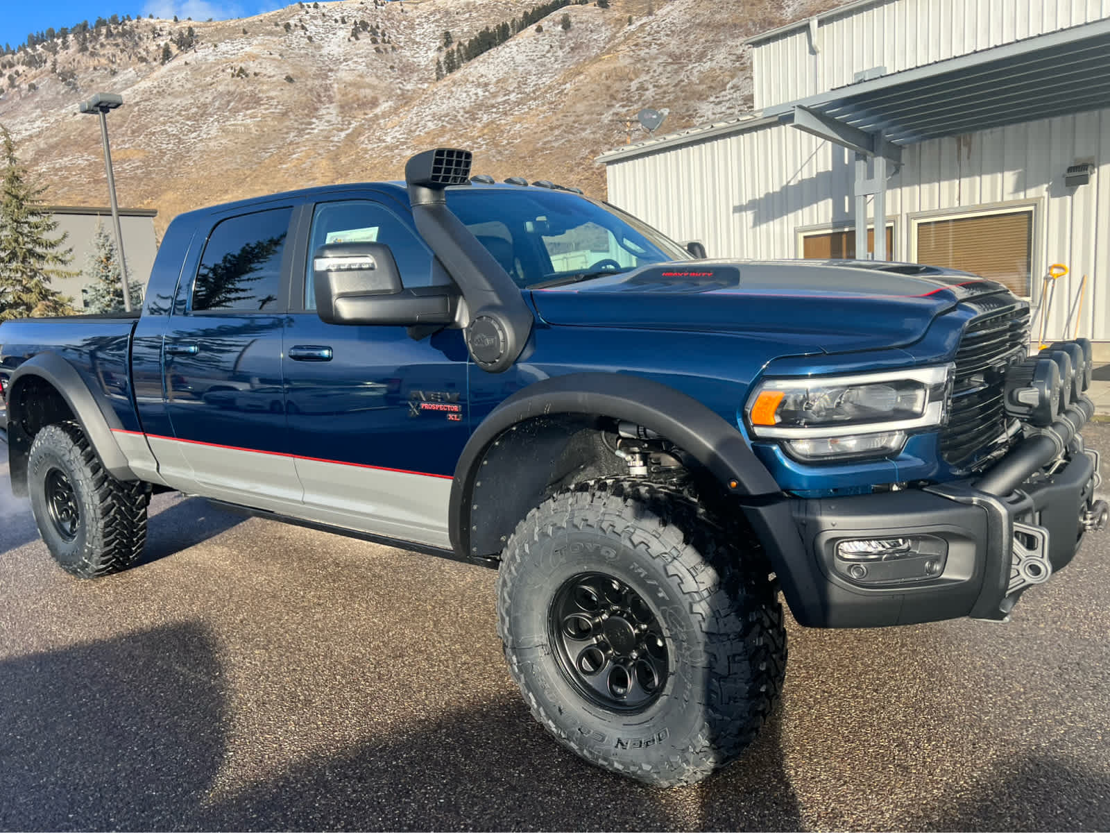 2024 Ram 2500 Laramie 4x4 Mega Cab 64 Box 19