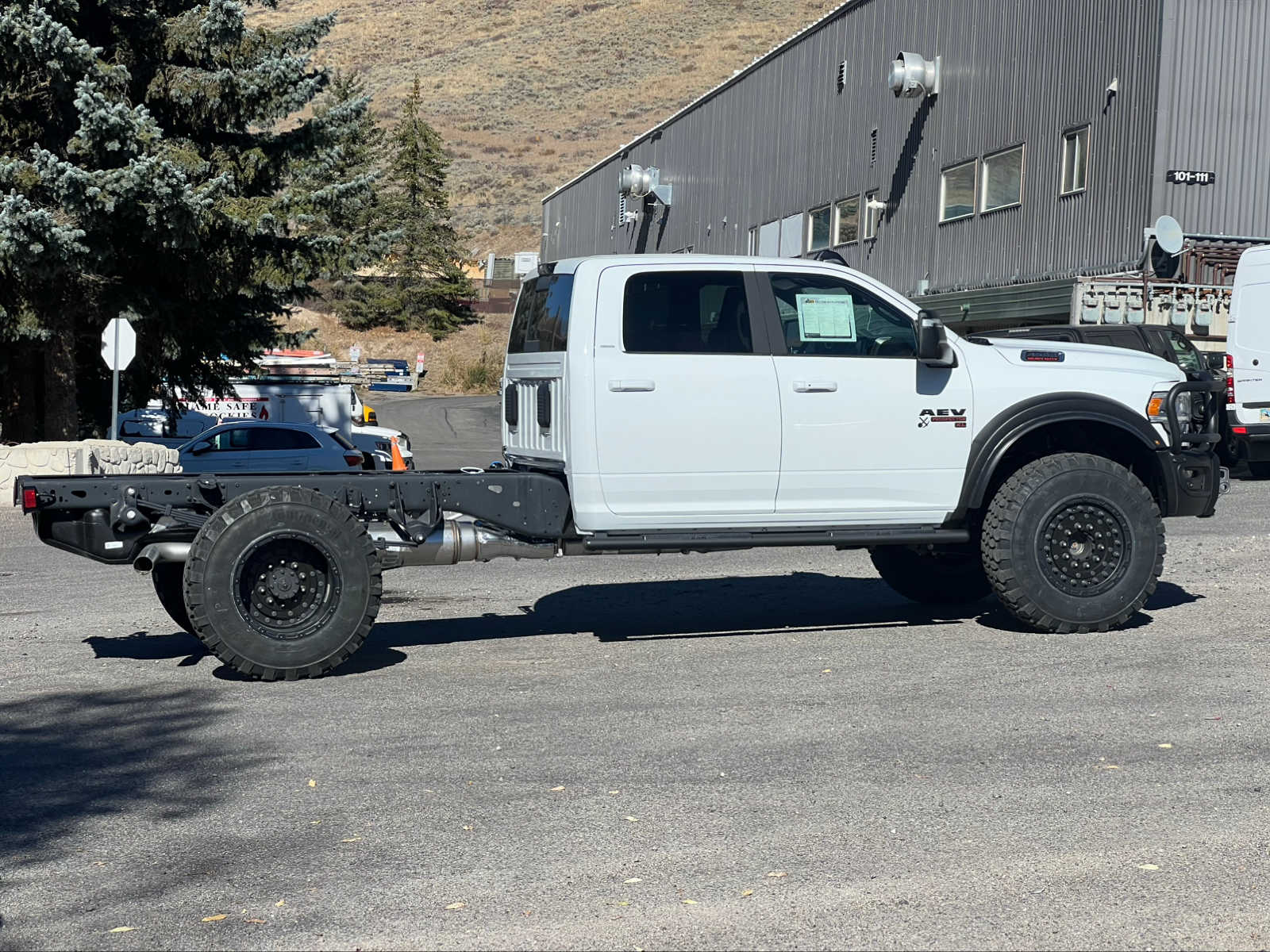 2024 Ram 4500 Chassis Cab Laramie 4x4 Crew Cab 60 CA 173.4 WB 11