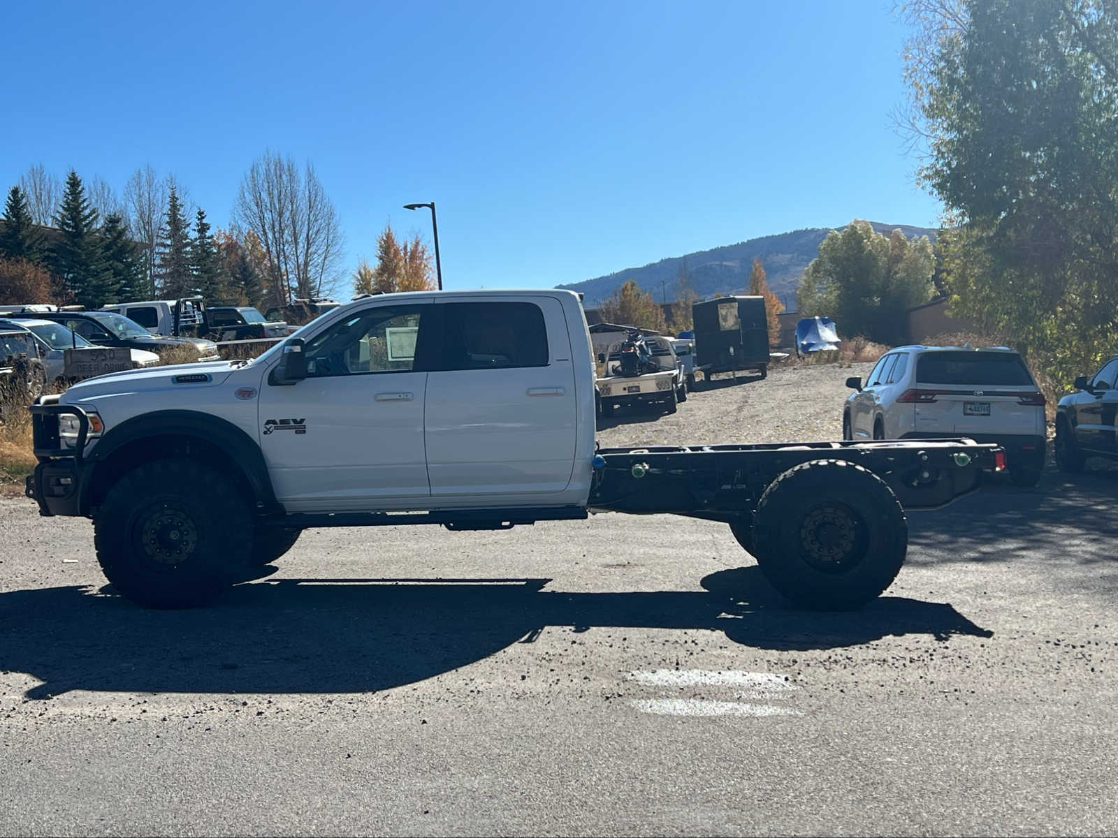 2024 Ram 4500 Chassis Cab Laramie 4x4 Crew Cab 60 CA 173.4 WB 19