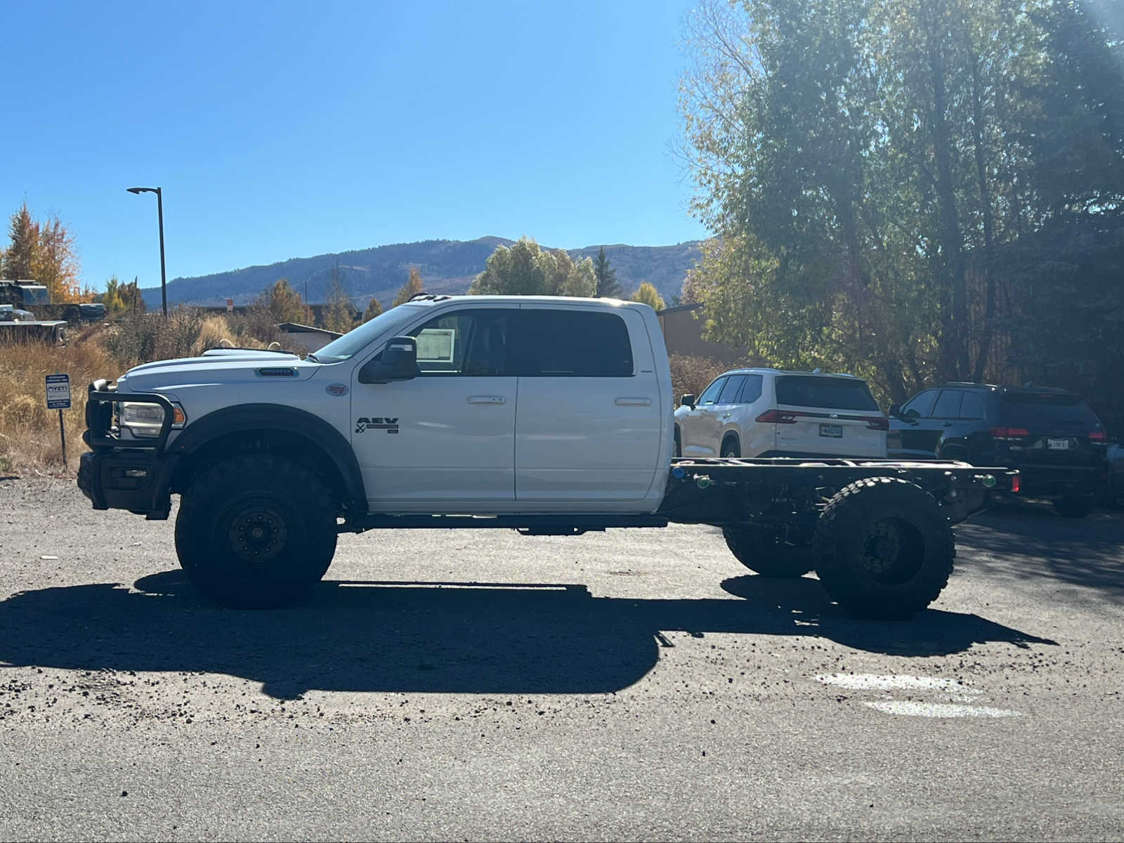 2024 Ram 4500 Chassis Cab Laramie 4x4 Crew Cab 60 CA 173.4 WB 20