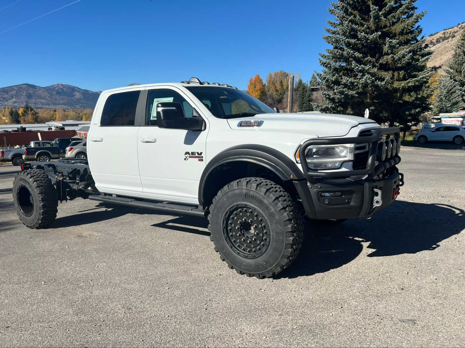 2024 Ram 4500 Chassis Cab Laramie 4x4 Crew Cab 60 CA 173.4 WB 25