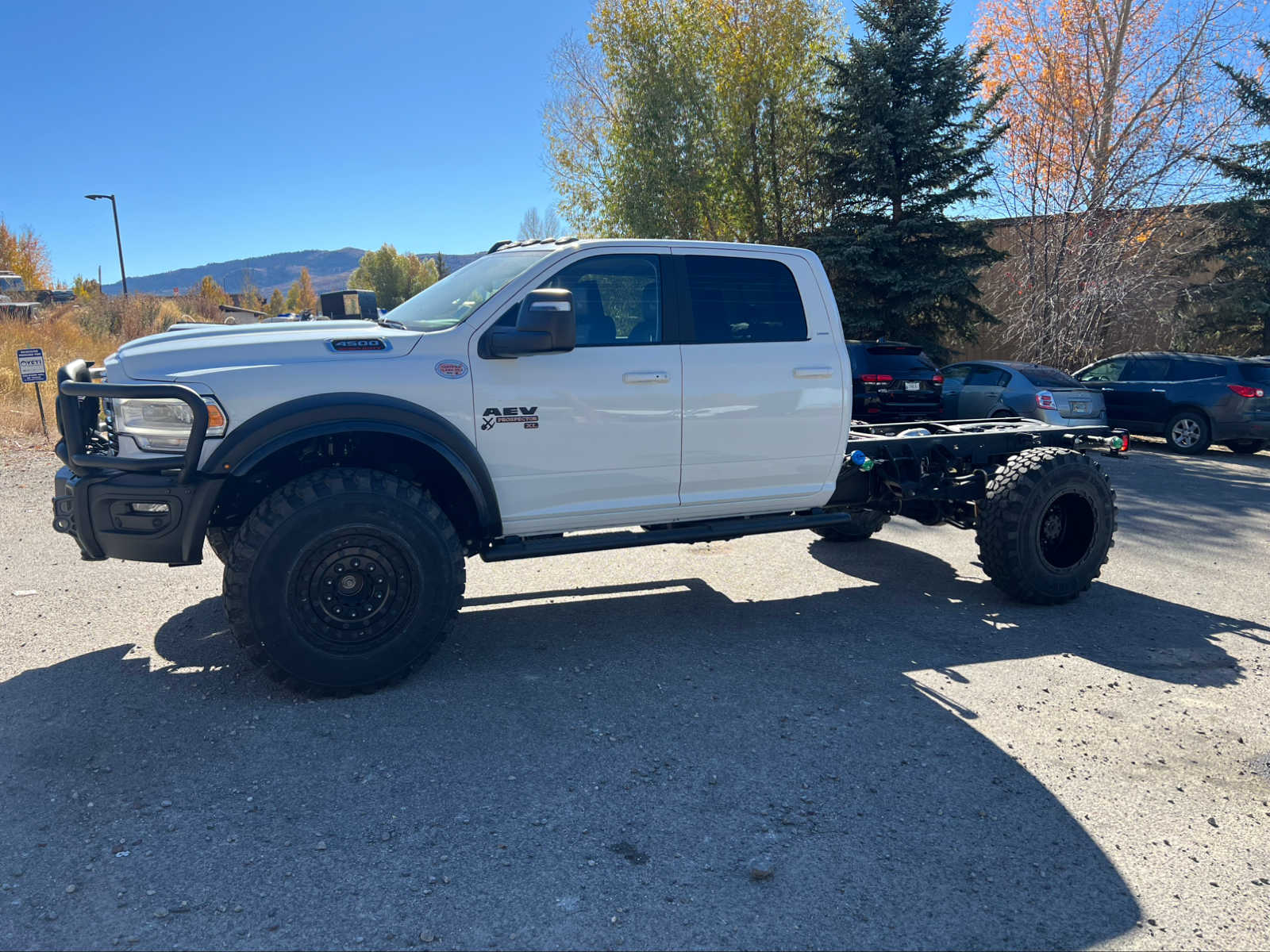 2024 Ram 4500 Chassis Cab Laramie 4x4 Crew Cab 60 CA 173.4 WB 21