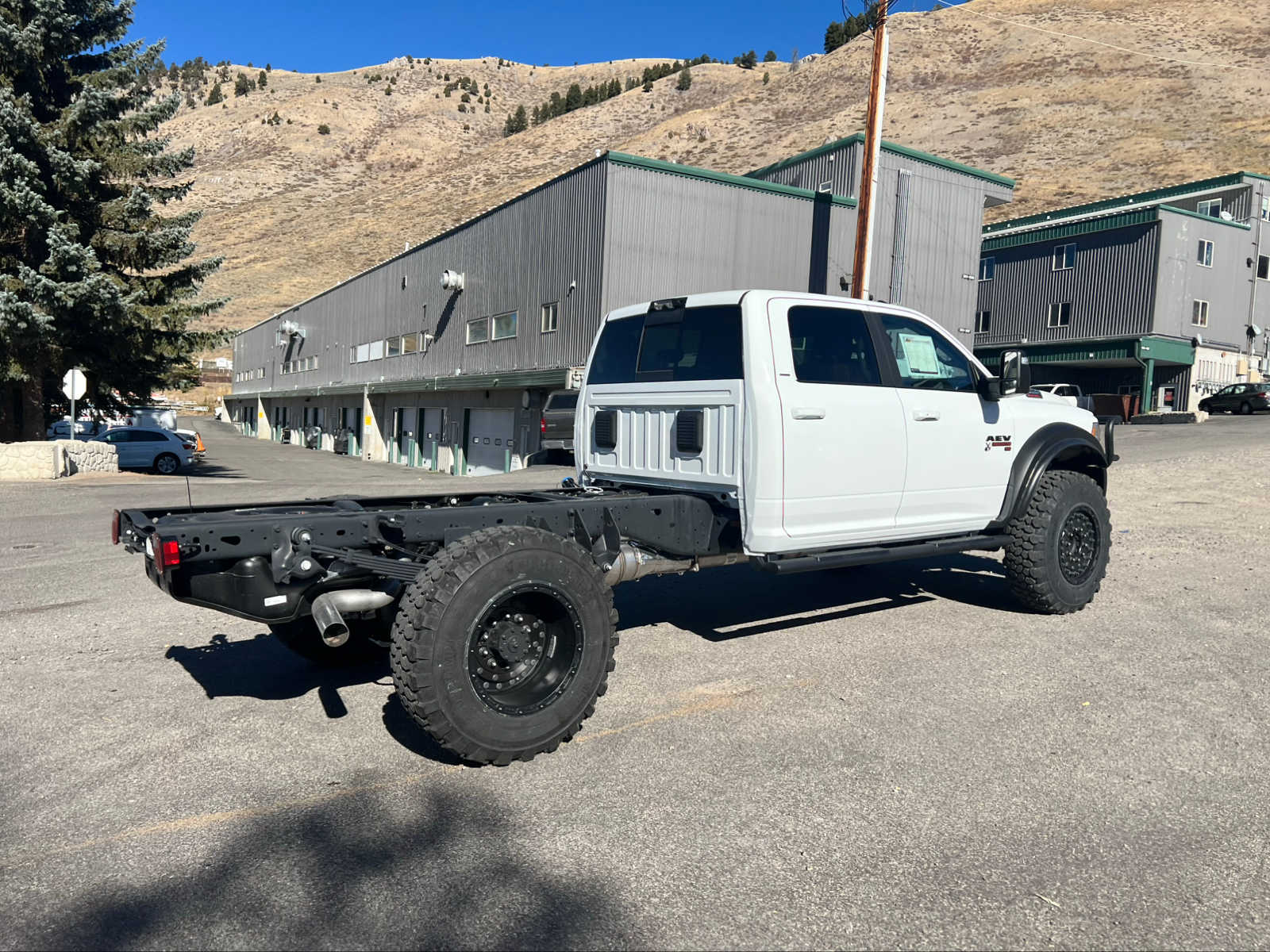 2024 Ram 4500 Chassis Cab Laramie 4x4 Crew Cab 60 CA 173.4 WB 28