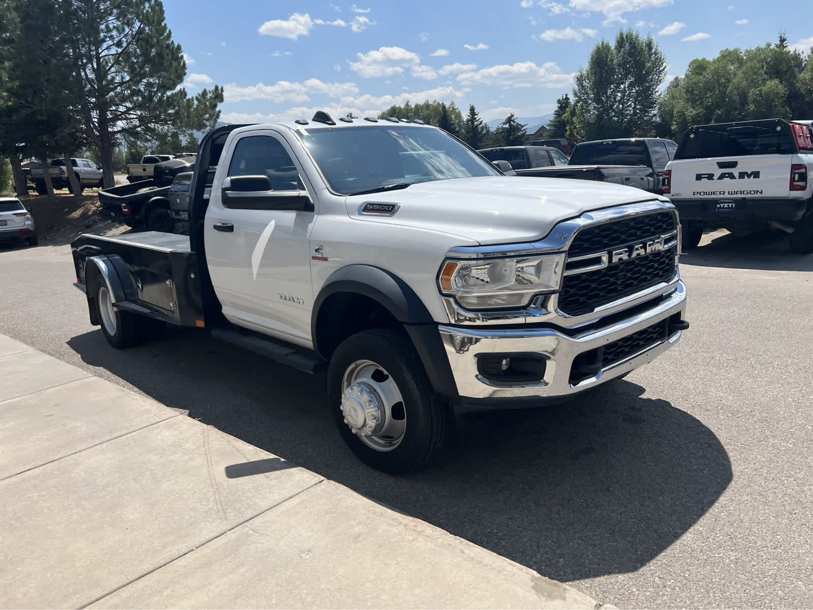 2021 Ram 5500 Chassis Cab Tradesman 4x4 Reg Cab 84 CA 168.5 WB 5