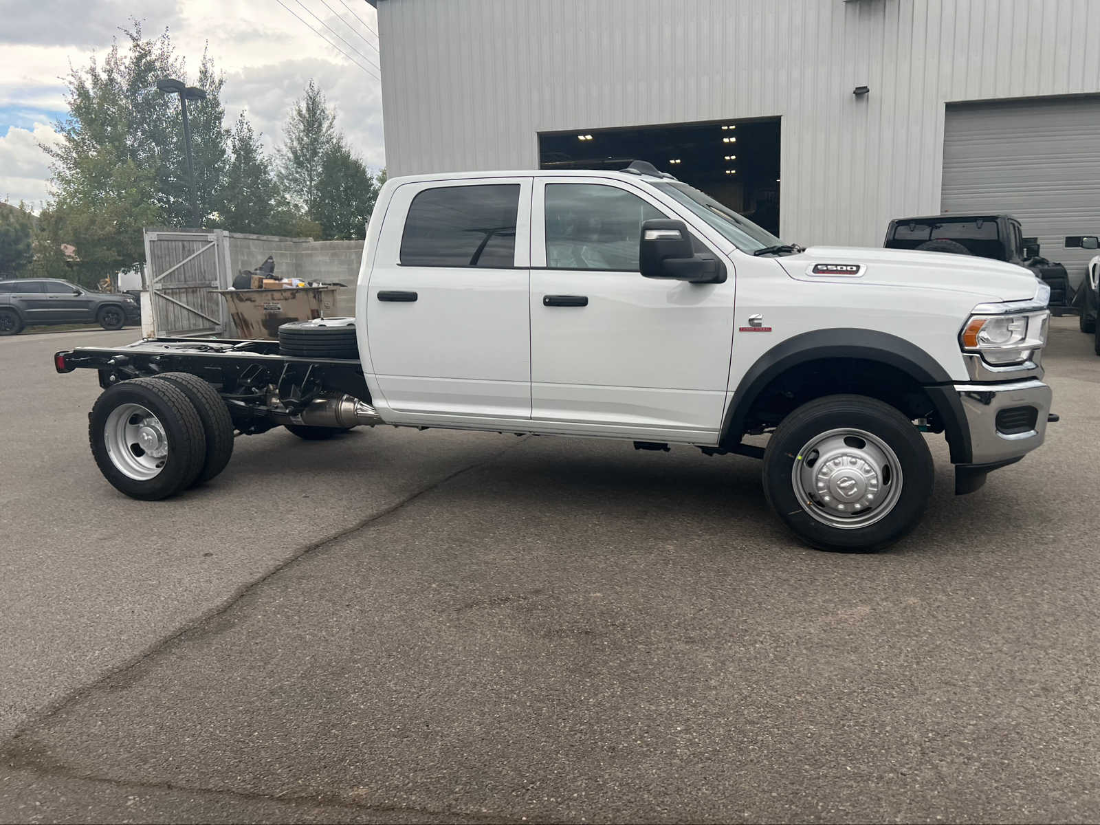 2024 Ram 5500 Chassis Cab Tradesman 4x4 Crew Cab 60 CA 173.4 WB 9