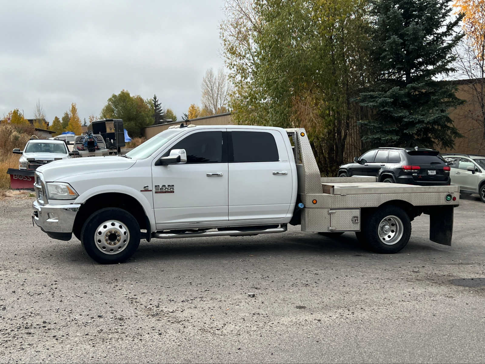 2016 Ram 3500 Laramie 4WD Crew Cab 172 WB 60 CA 18