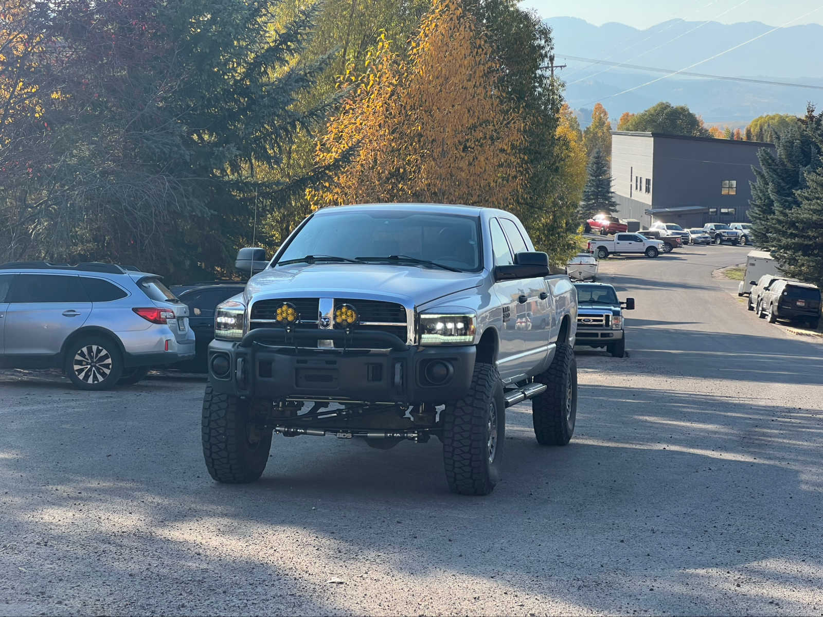 2008 Dodge Ram 2500 SXT 4WD Mega Cab 160.5 5