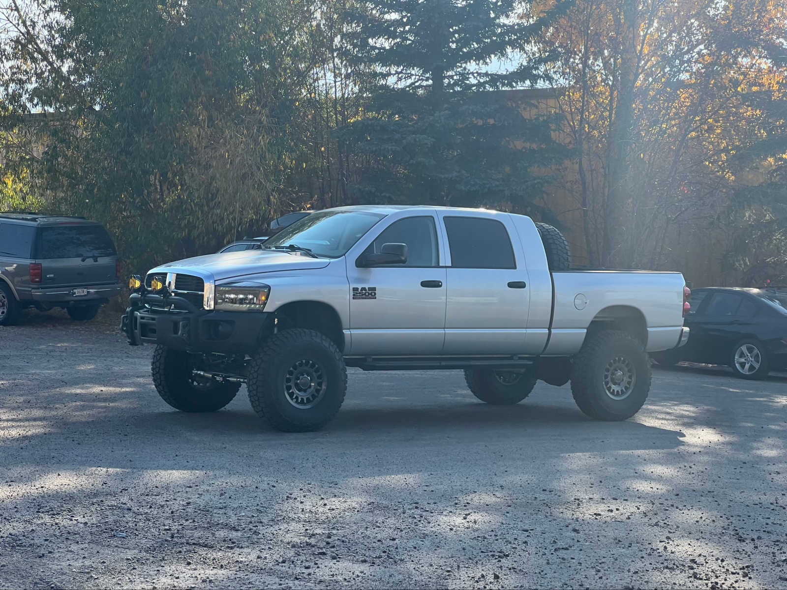 2008 Dodge Ram 2500 SXT 4WD Mega Cab 160.5 2