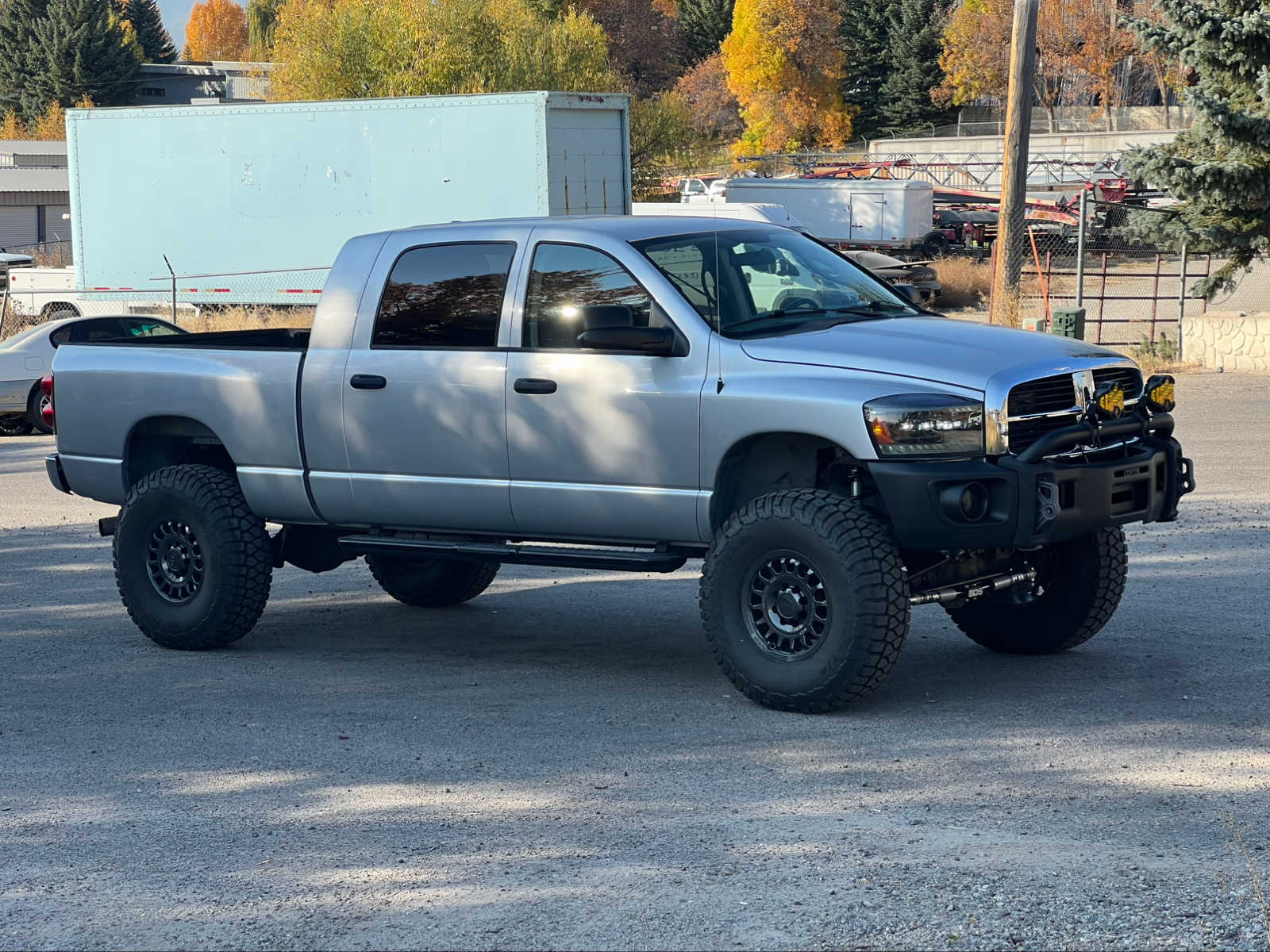 2008 Dodge Ram 2500 SXT 4WD Mega Cab 160.5 9