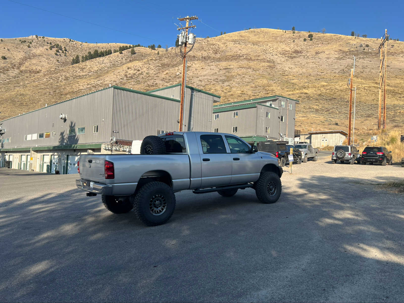 2008 Dodge Ram 2500 SXT 4WD Mega Cab 160.5 13