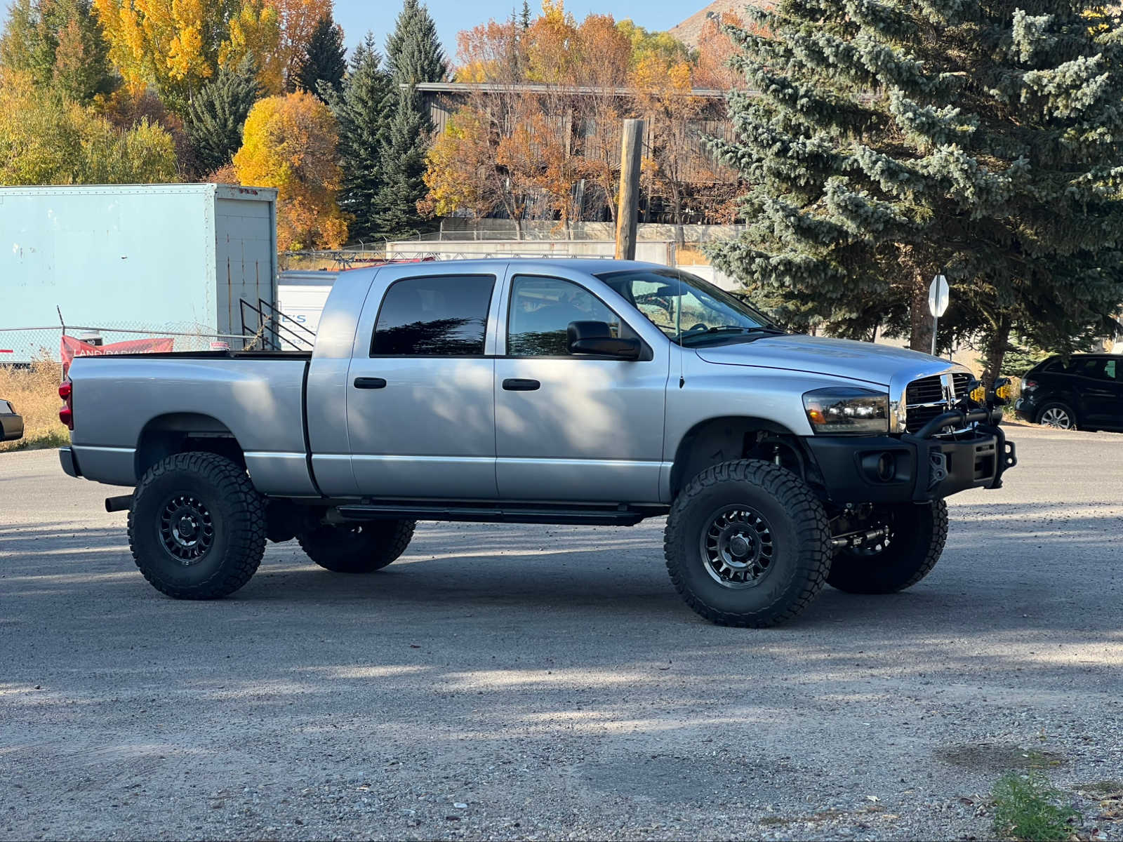 2008 Dodge Ram 2500 SXT 4WD Mega Cab 160.5 10