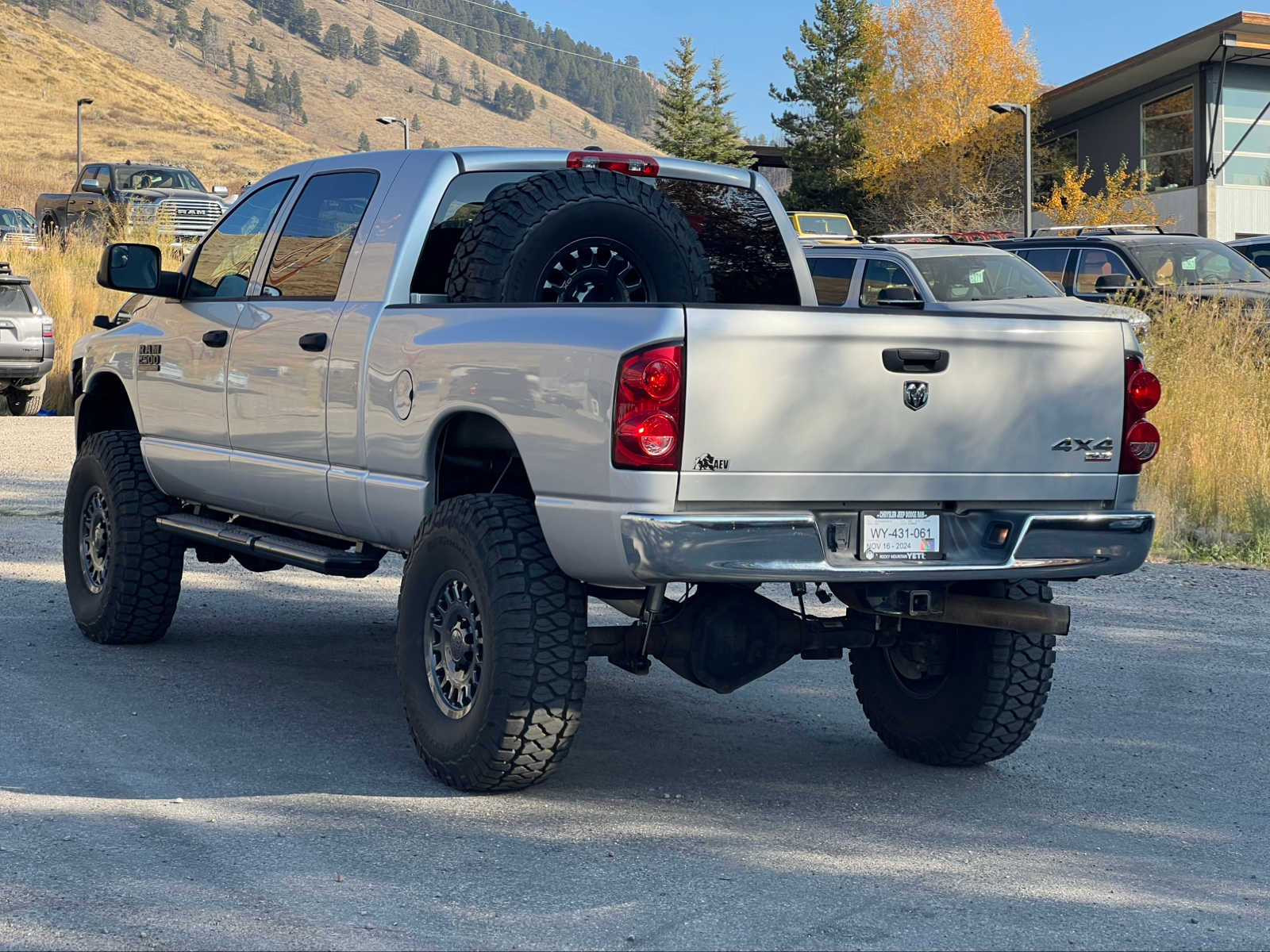 2008 Dodge Ram 2500 SXT 4WD Mega Cab 160.5 15