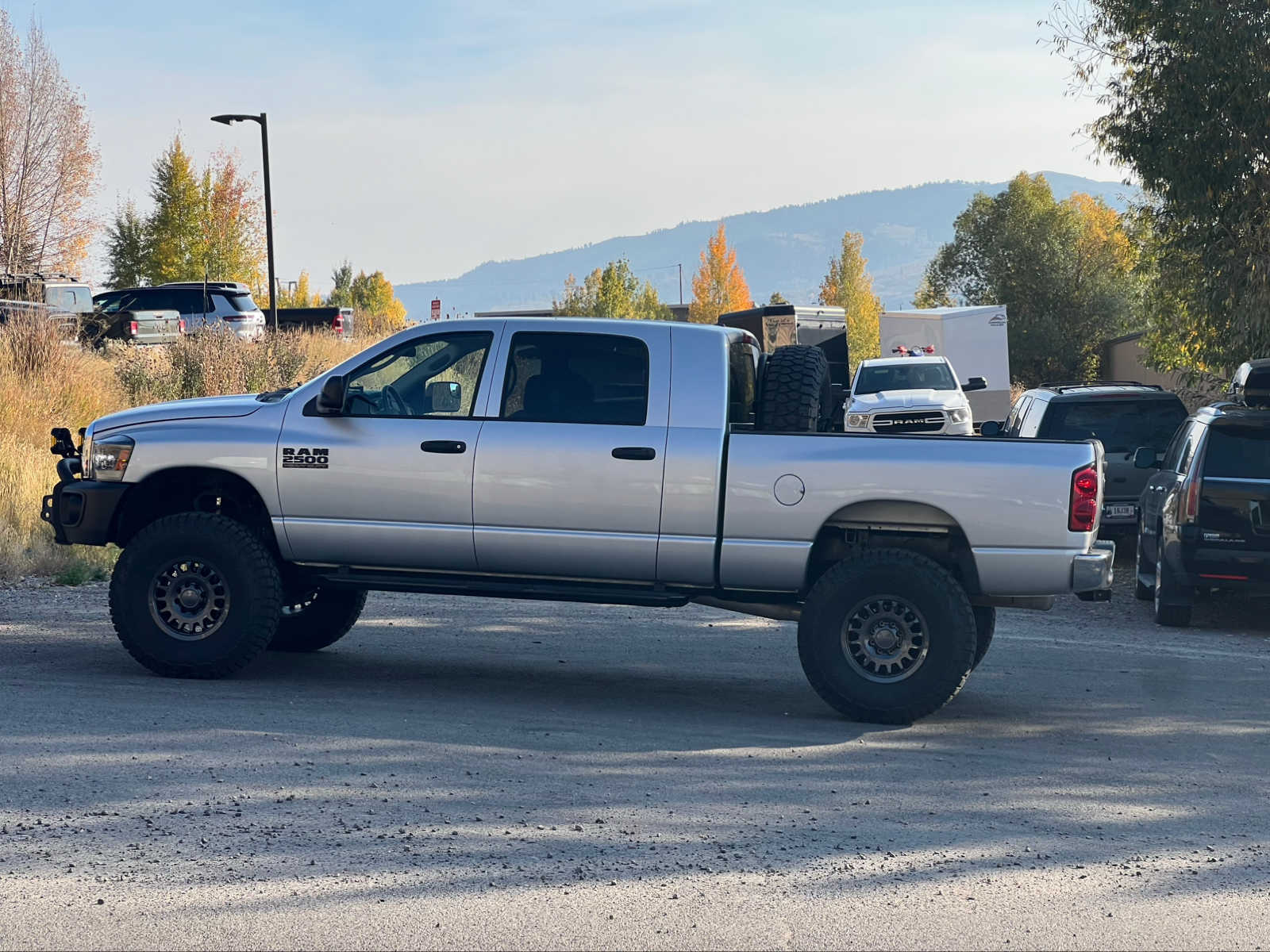 2008 Dodge Ram 2500 SXT 4WD Mega Cab 160.5 17