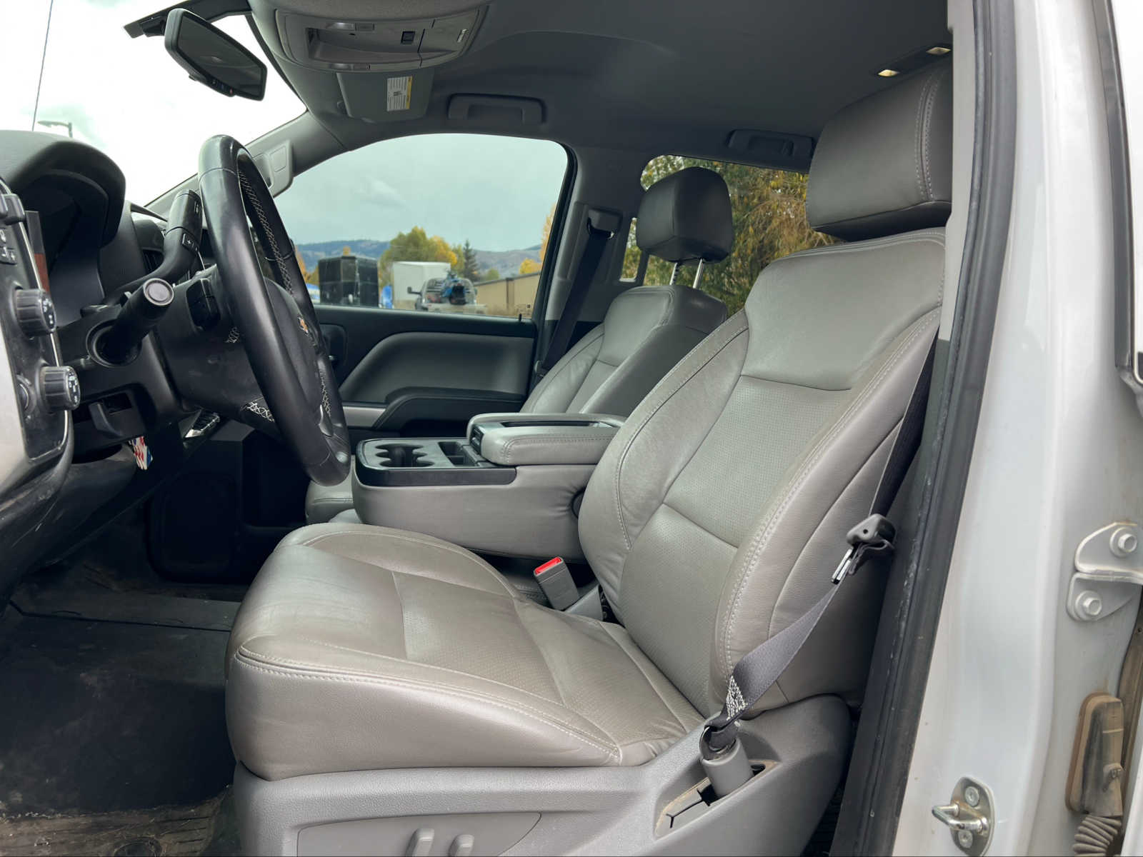 2017 Chevrolet Silverado 1500 LT 4WD Crew Cab 143.5 20