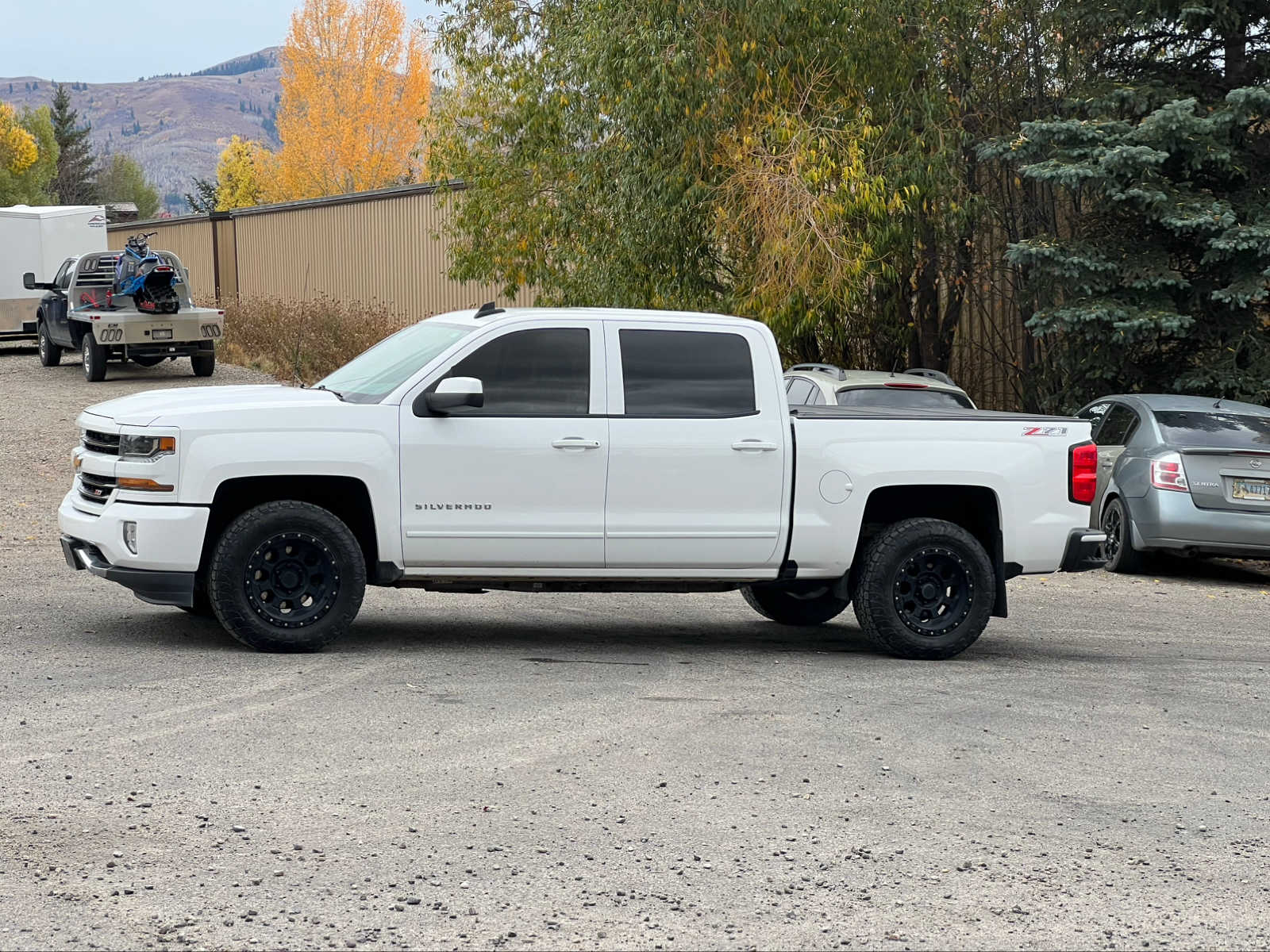 2017 Chevrolet Silverado 1500 LT 4WD Crew Cab 143.5 2