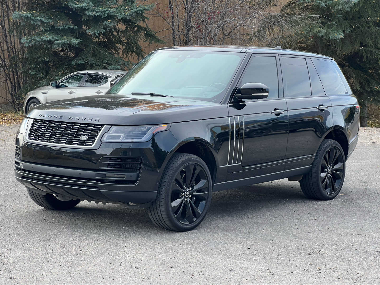 2021 Land Rover Range Rover SV Autobiography Dynamic Black 2