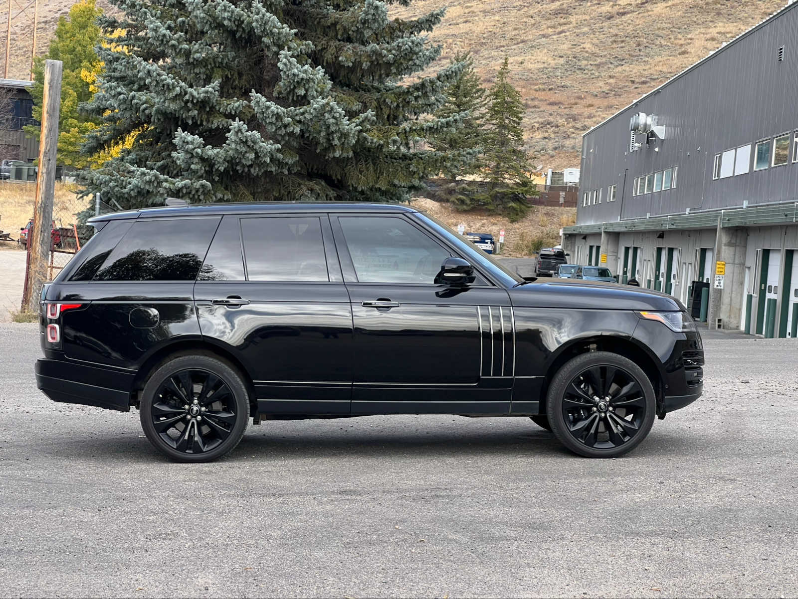 2021 Land Rover Range Rover SV Autobiography Dynamic Black 11