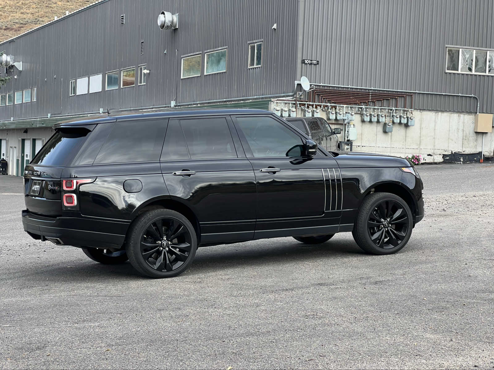 2021 Land Rover Range Rover SV Autobiography Dynamic Black 12