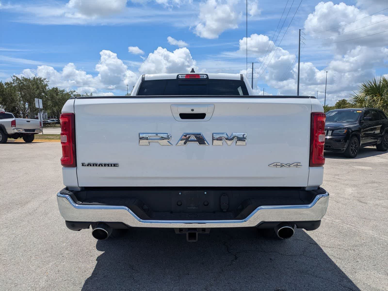 View vehicle photo 5