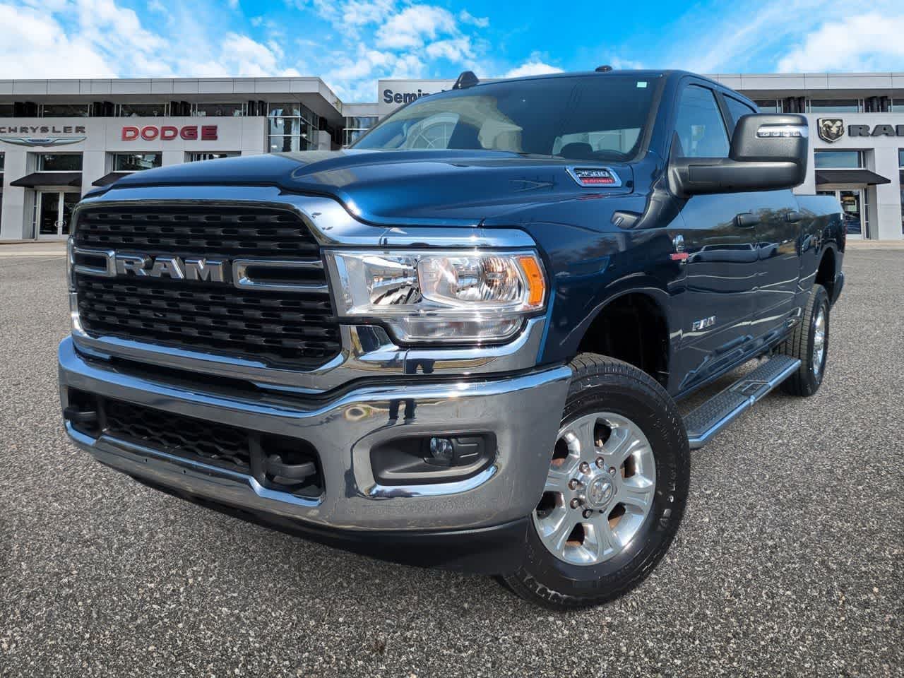 2024 RAM 2500 Big Horn Crew Cab 4WD