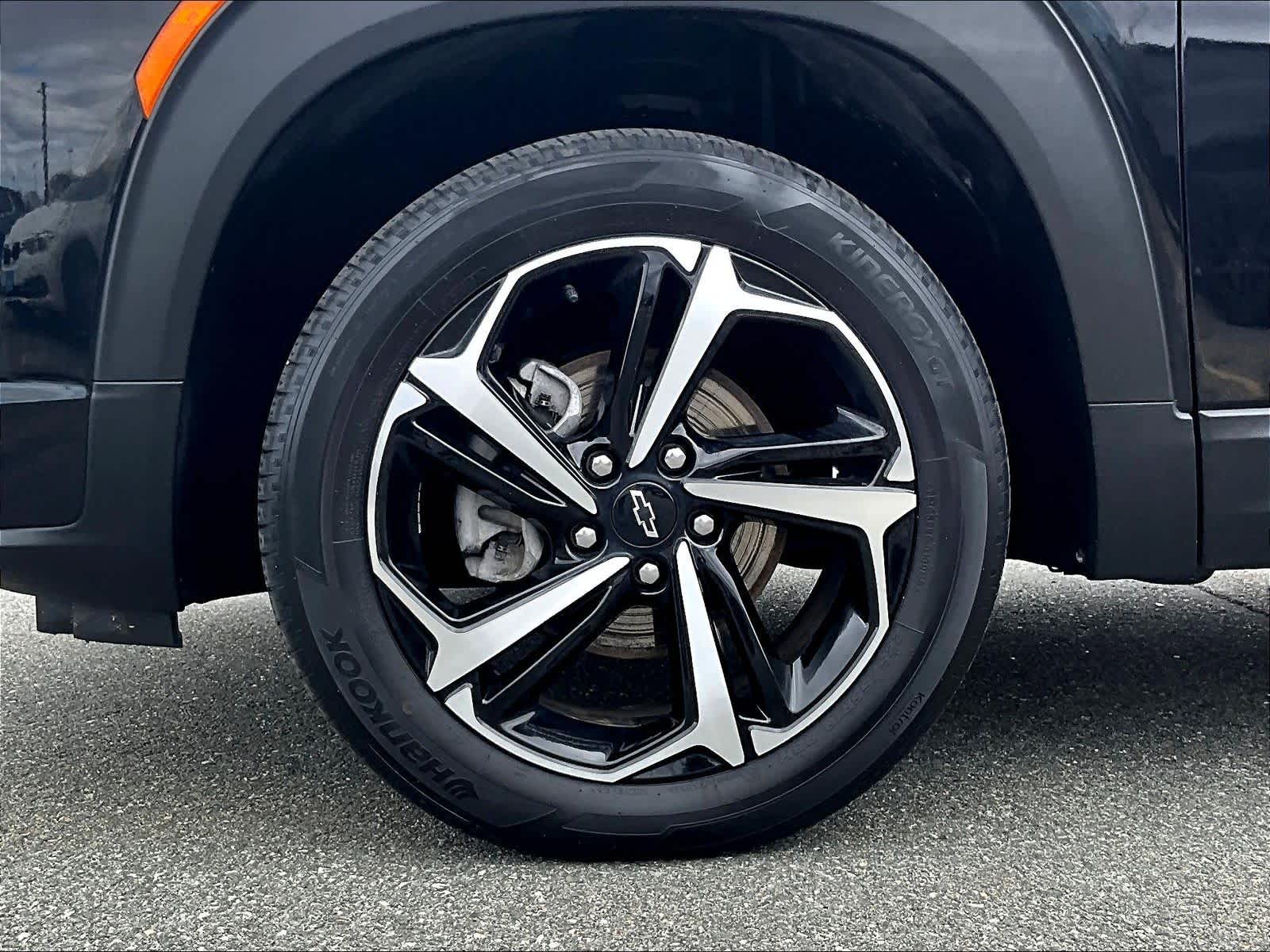 View vehicle photo 7