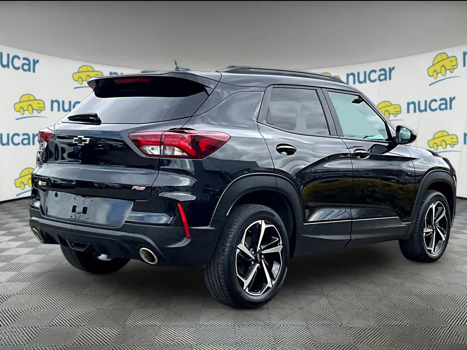 View vehicle photo 6