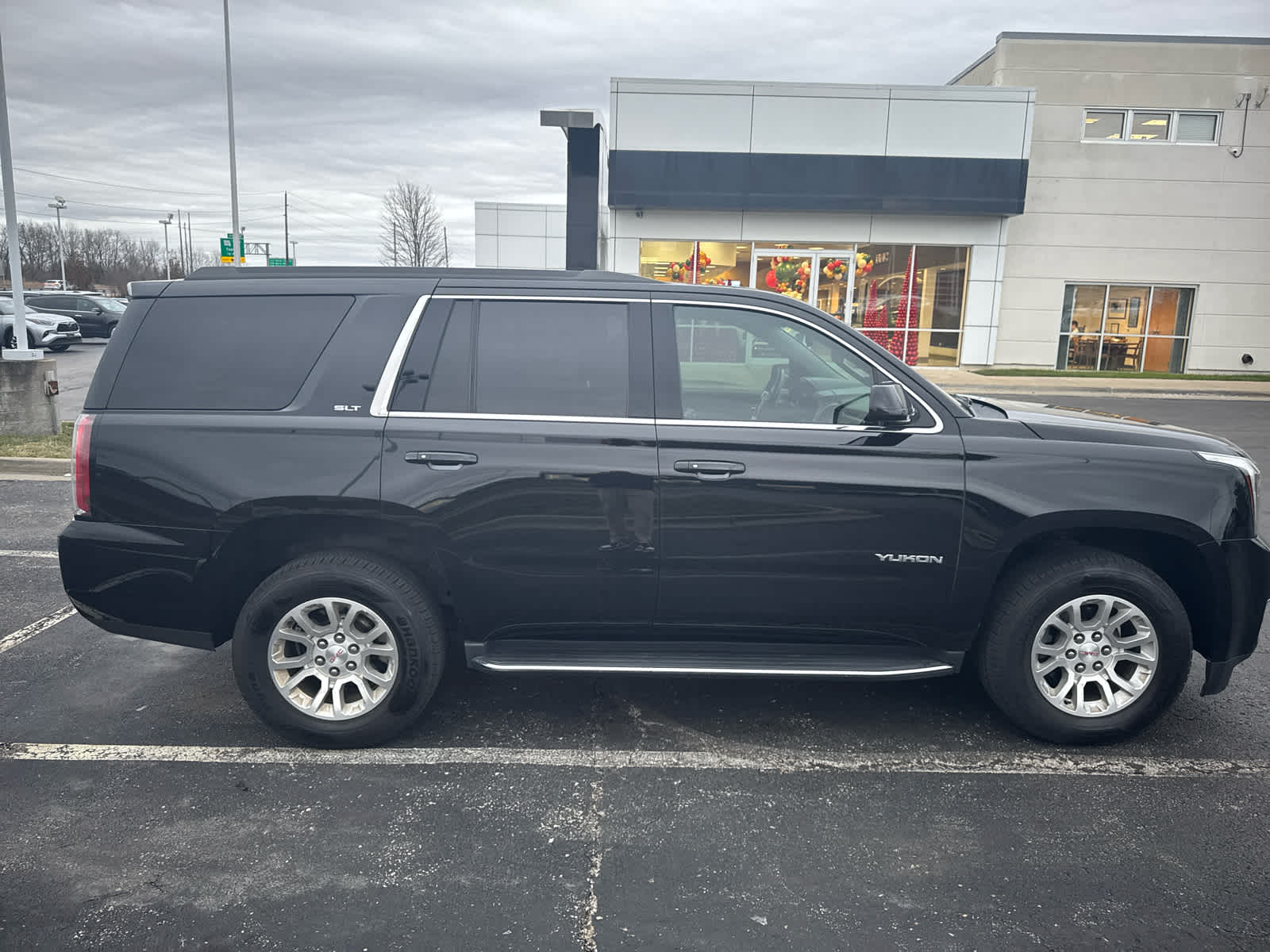 2017 GMC Yukon SLT 6