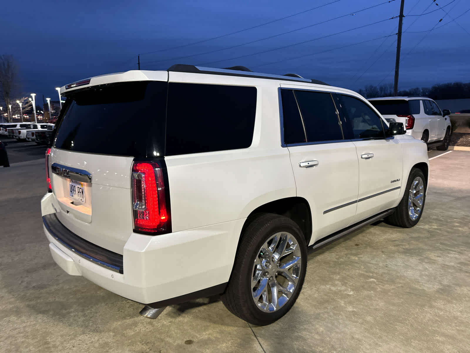 2017 GMC Yukon Denali 4